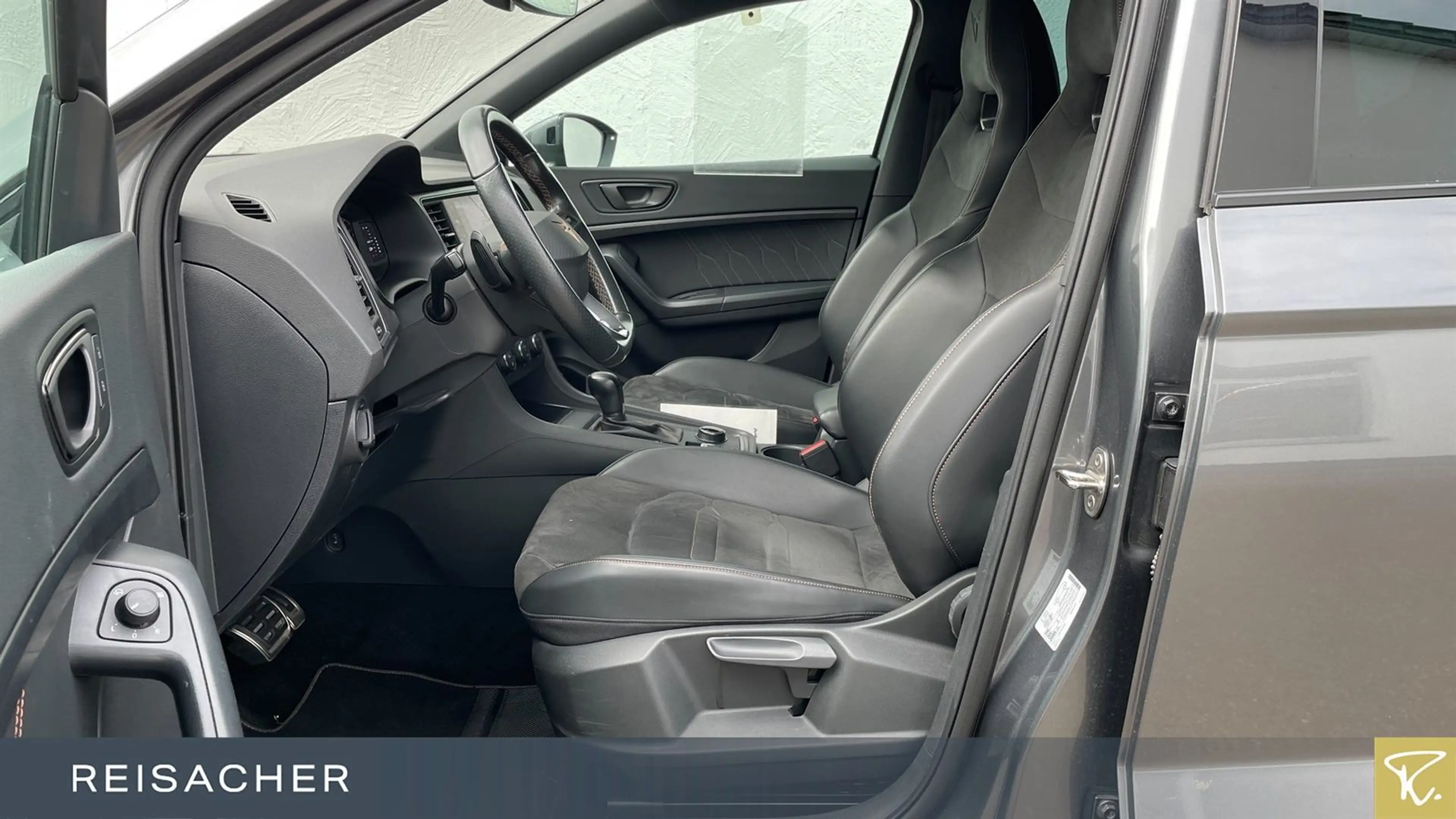 SEAT Ateca 2.0 TSI 4Drive DSG AHK elHk ACC SH — photo 4