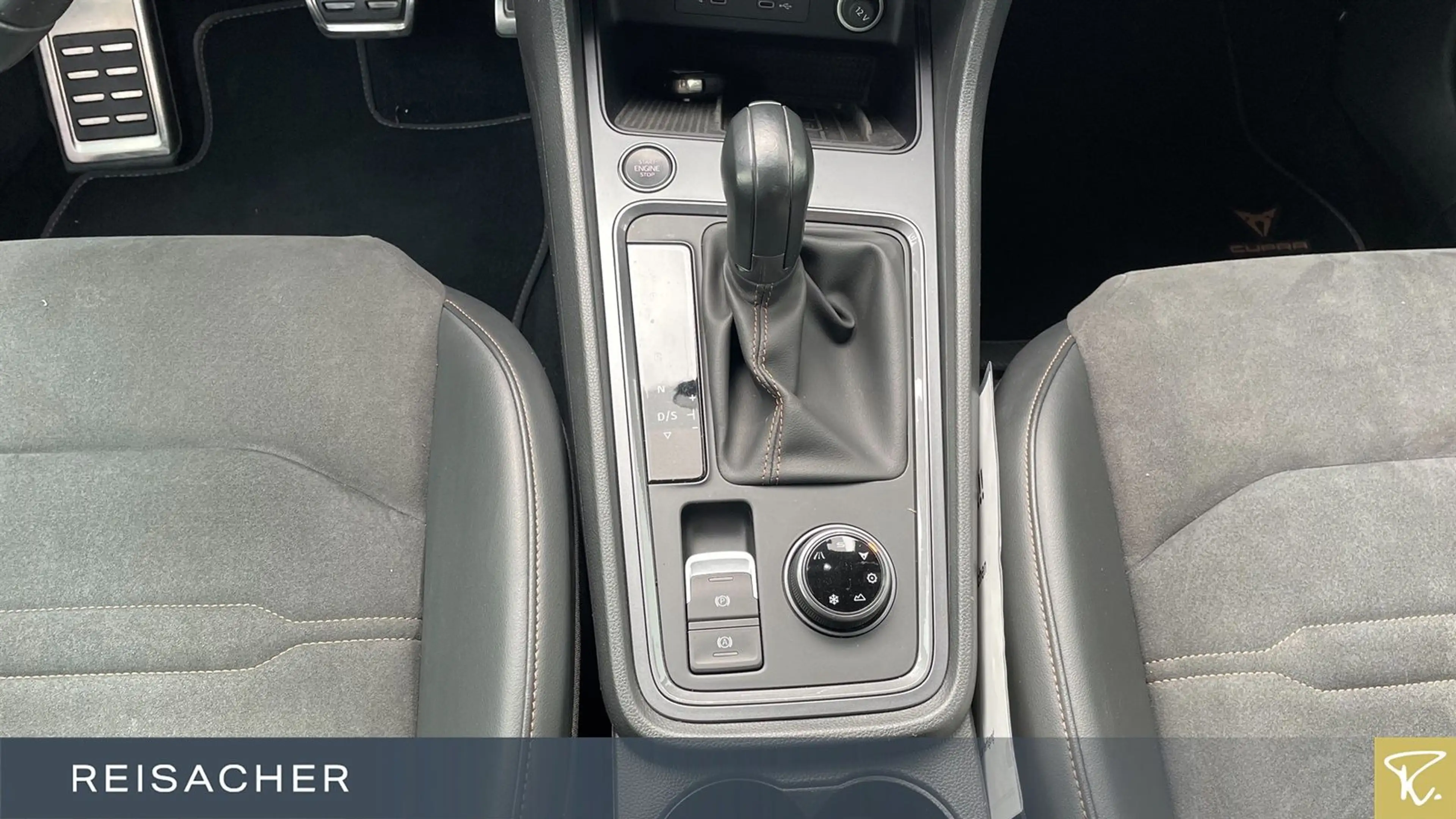 SEAT Ateca 2.0 TSI 4Drive DSG AHK elHk ACC SH — photo 11
