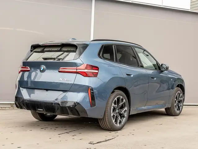 BMW X3 view 2