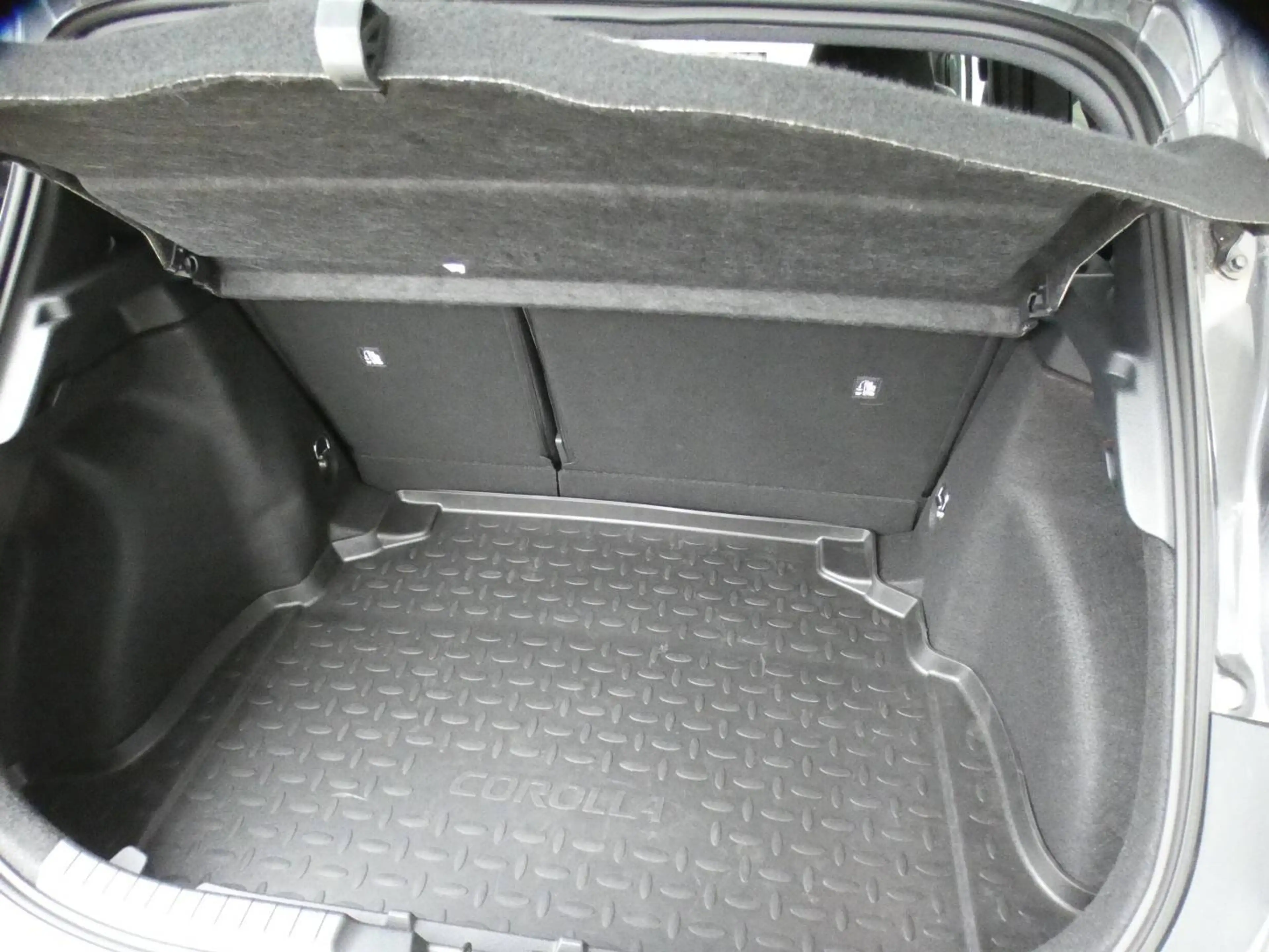Toyota Corolla HB 1.8 Hybrid STYLE+TECH PACK 140pk +Dodehoek +Stuurwielverwarming +Zetelverwarming +Half leder +GPS — photo 13
