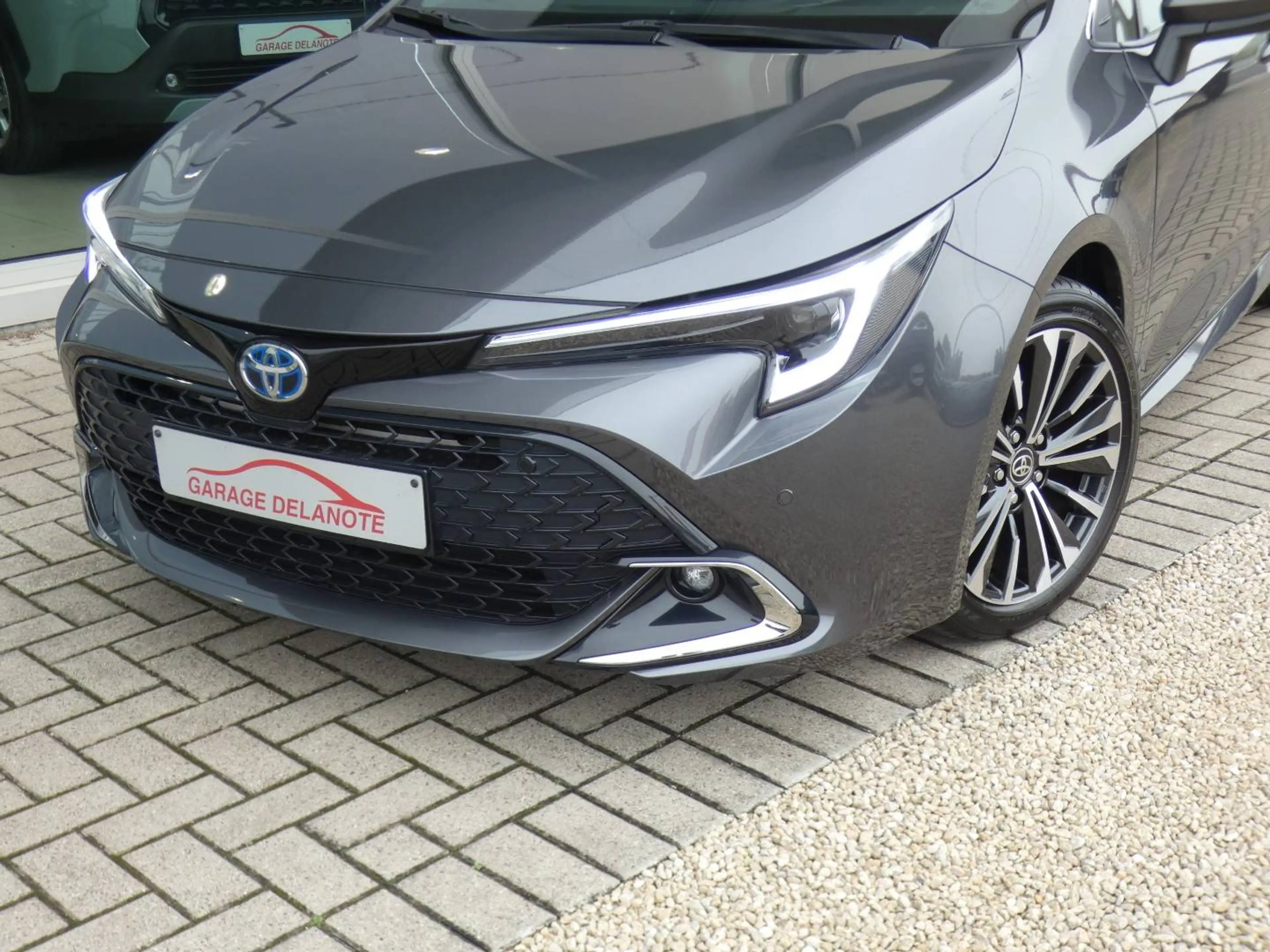 Toyota Corolla HB 1.8 Hybrid STYLE+TECH PACK 140pk +Dodehoek +Stuurwielverwarming +Zetelverwarming +Half leder +GPS — photo 3
