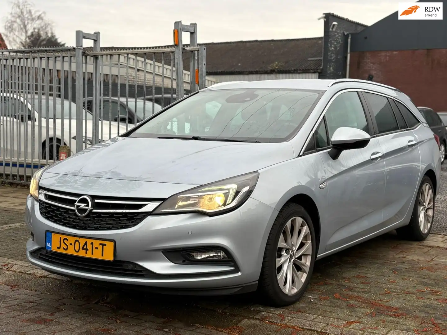 Opel Astra Sports Tourer 1.6 CDTI Business+ | LED | Navigatie Grau - 1