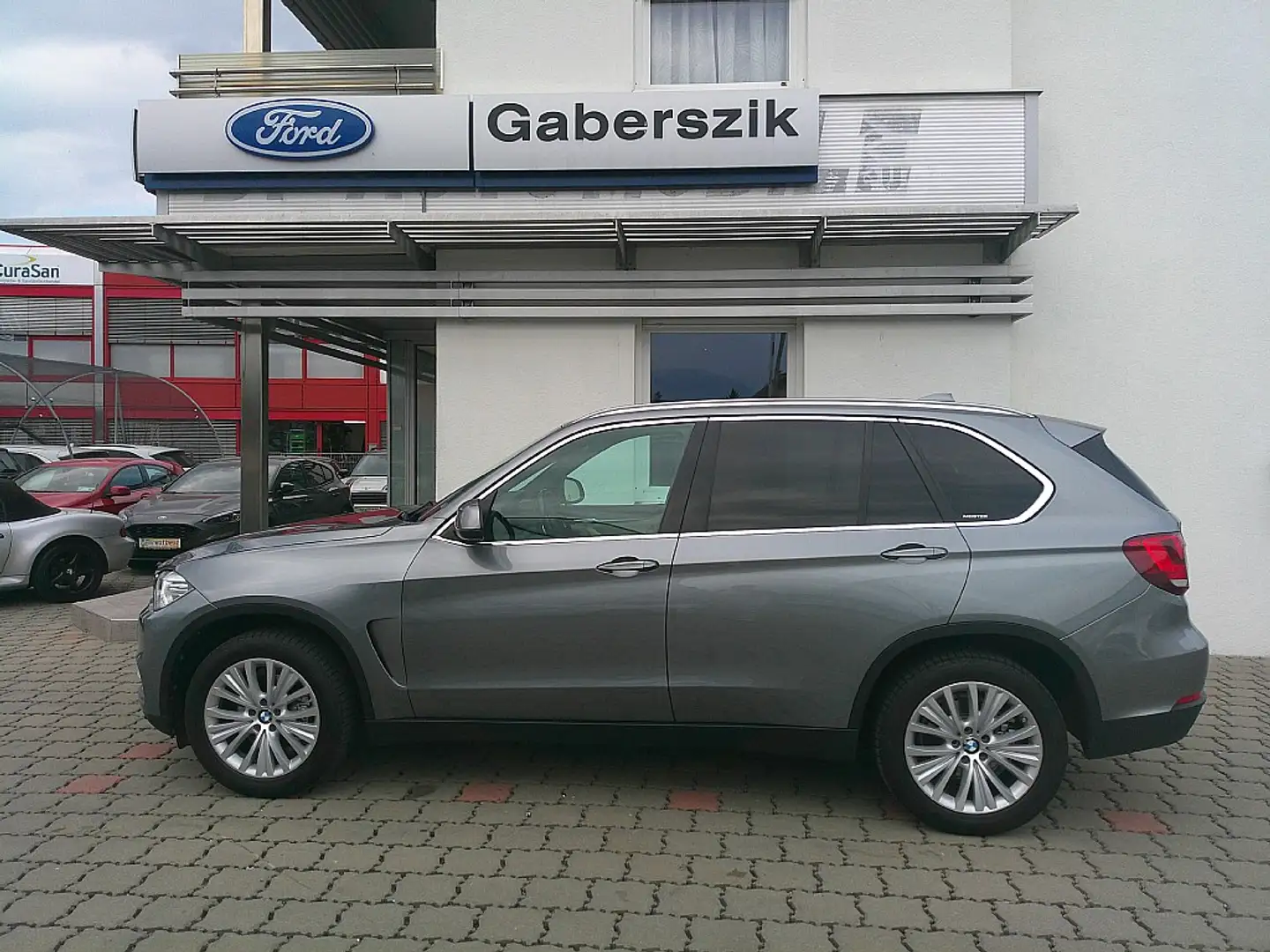 BMW X5 xDrive30d Aut. Grijs - 2