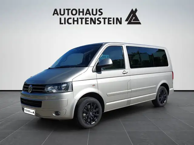 Volkswagen T5 Multivan 132kw 179PS 4Motion-Allrad Comfortline Navi Bi-Xenon PDC vo+hi Rückfahrkamera