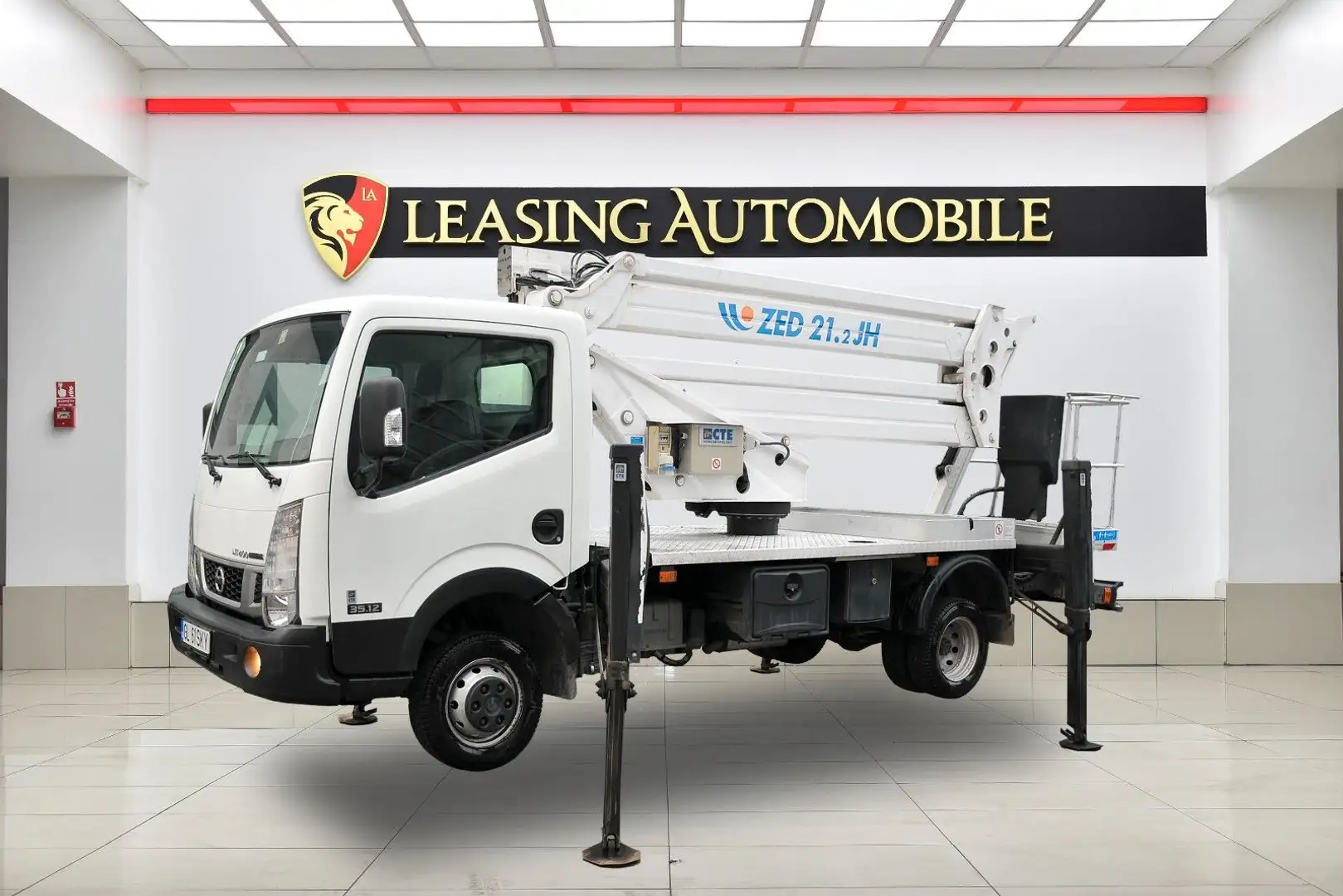 Nissan Cabstar NT400 Cabstar White - 1