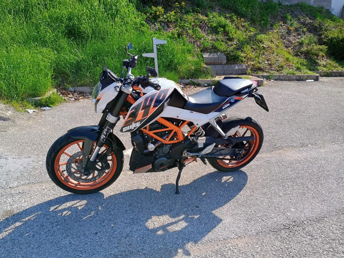 KTM 390 Duke Білий - 2