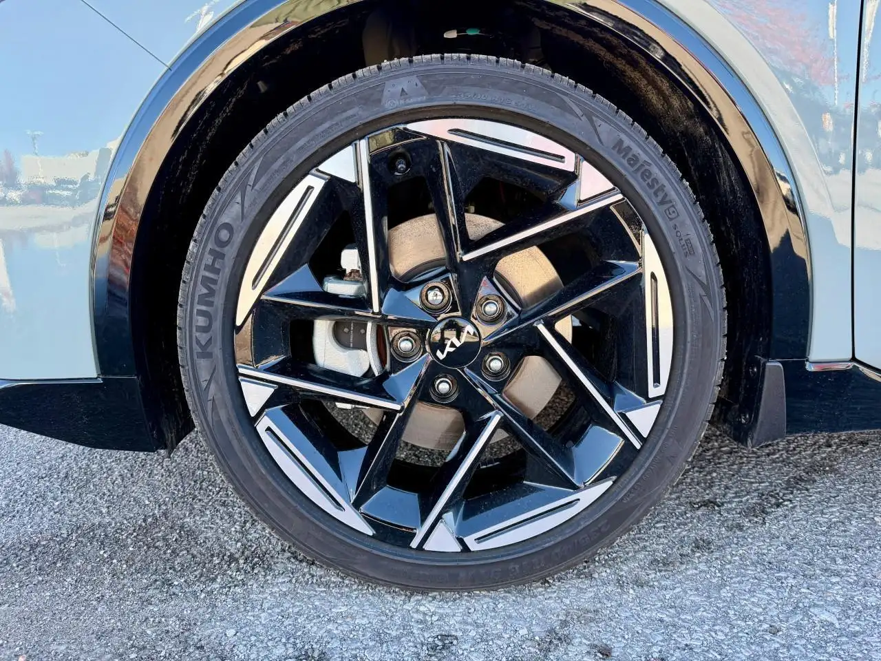 Kia K4 снимка Kia K4