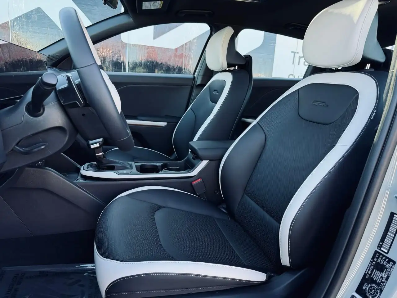 Kia K4 снимка Kia K4