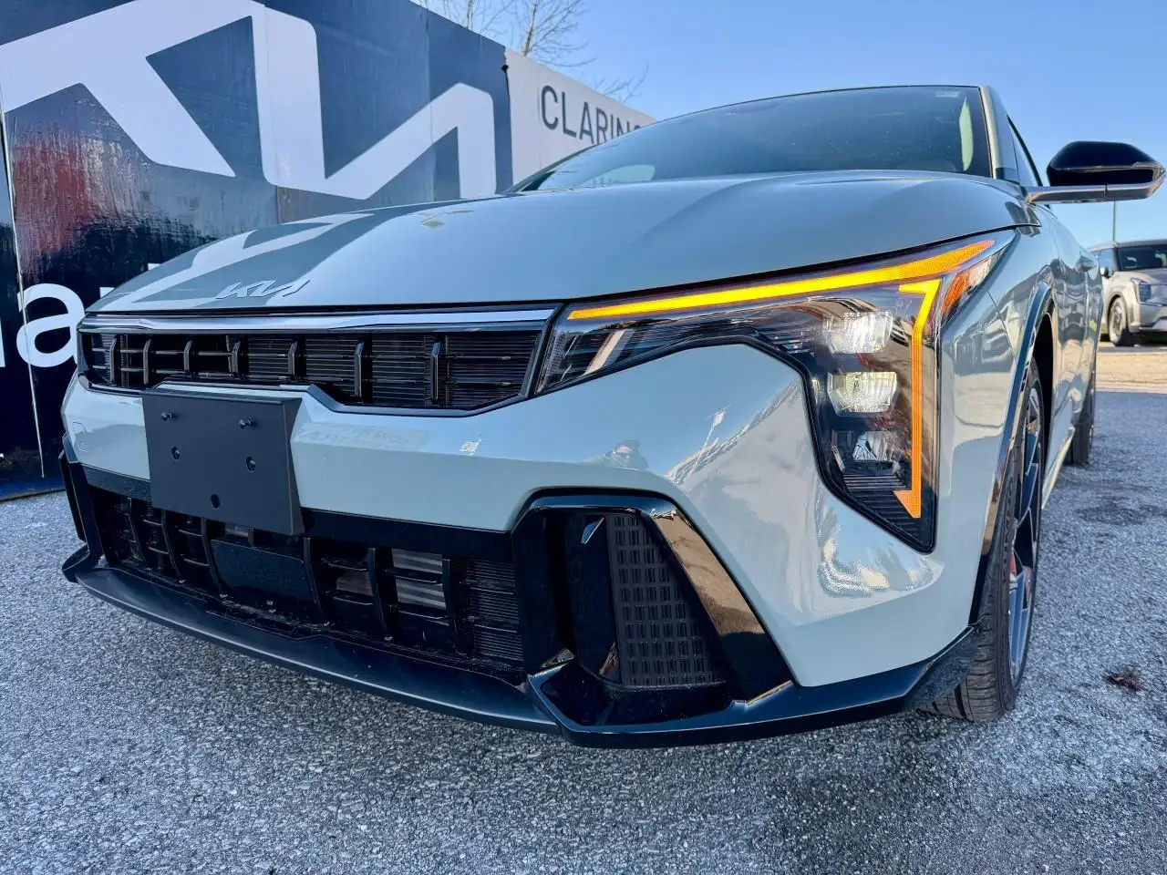 Kia K4 снимка Kia K4