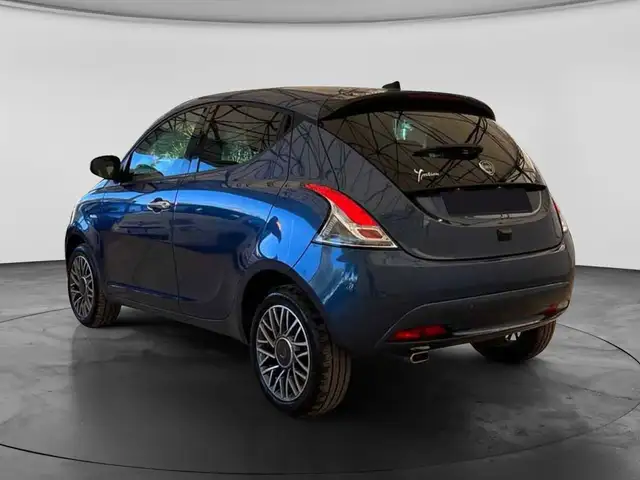 Lancia Ypsilon view 8