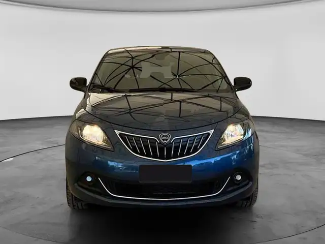 Lancia Ypsilon view 2