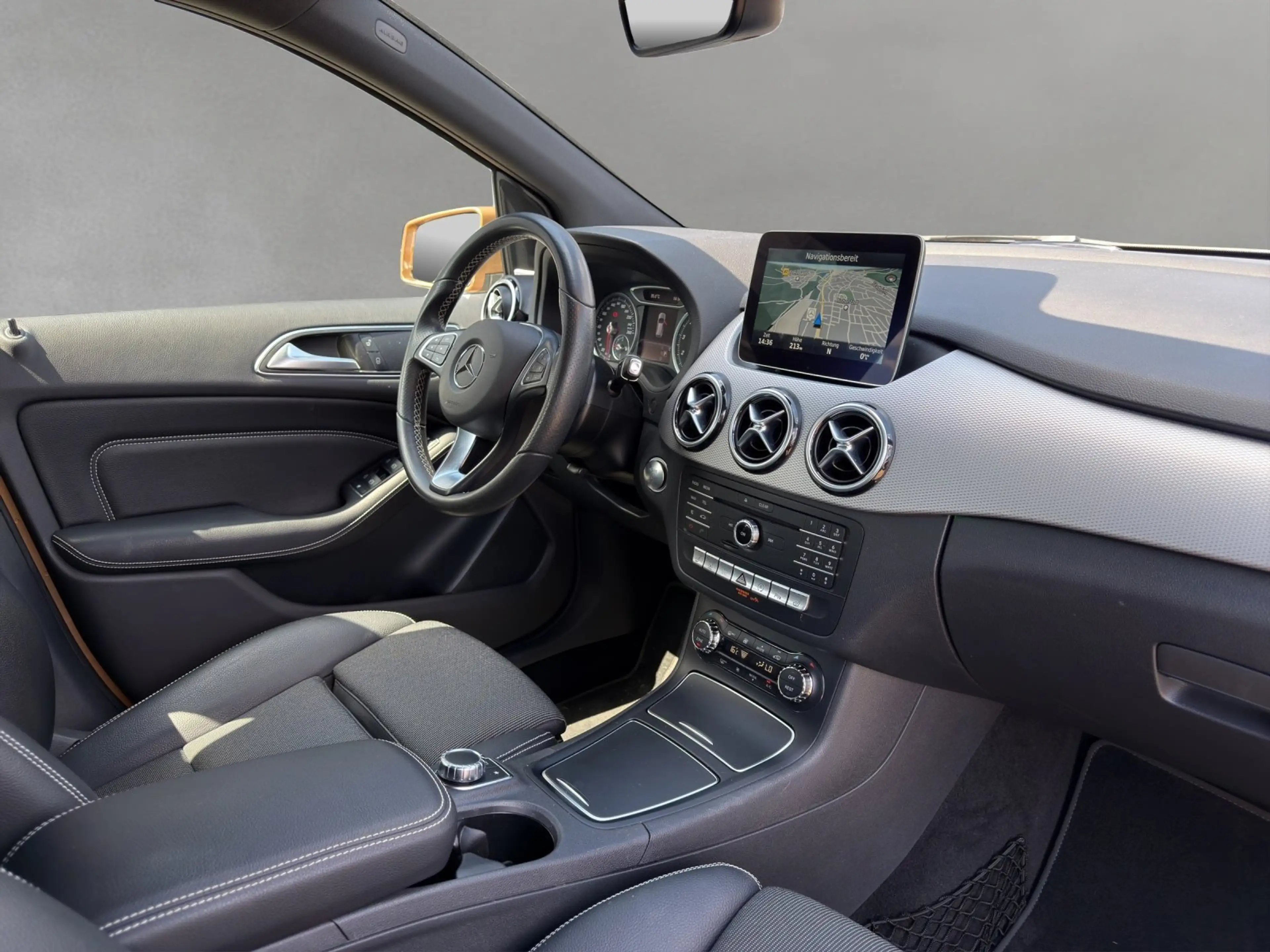 Mercedes-Benz B 250 Urban 7G-DCT DISTRO Navi LED Kamera STHZ — photo 12