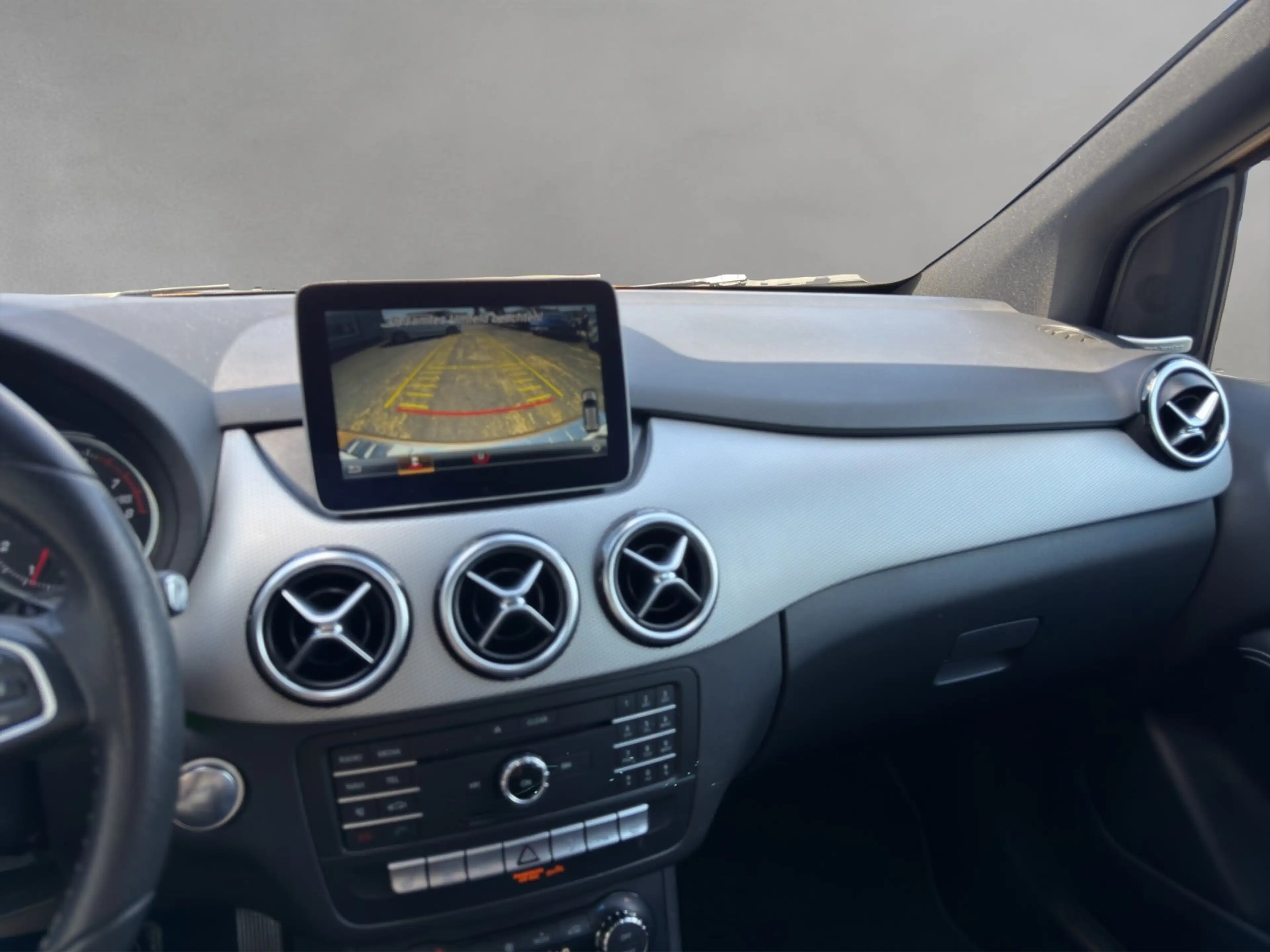 Mercedes-Benz B 250 Urban 7G-DCT DISTRO Navi LED Kamera STHZ — photo 11