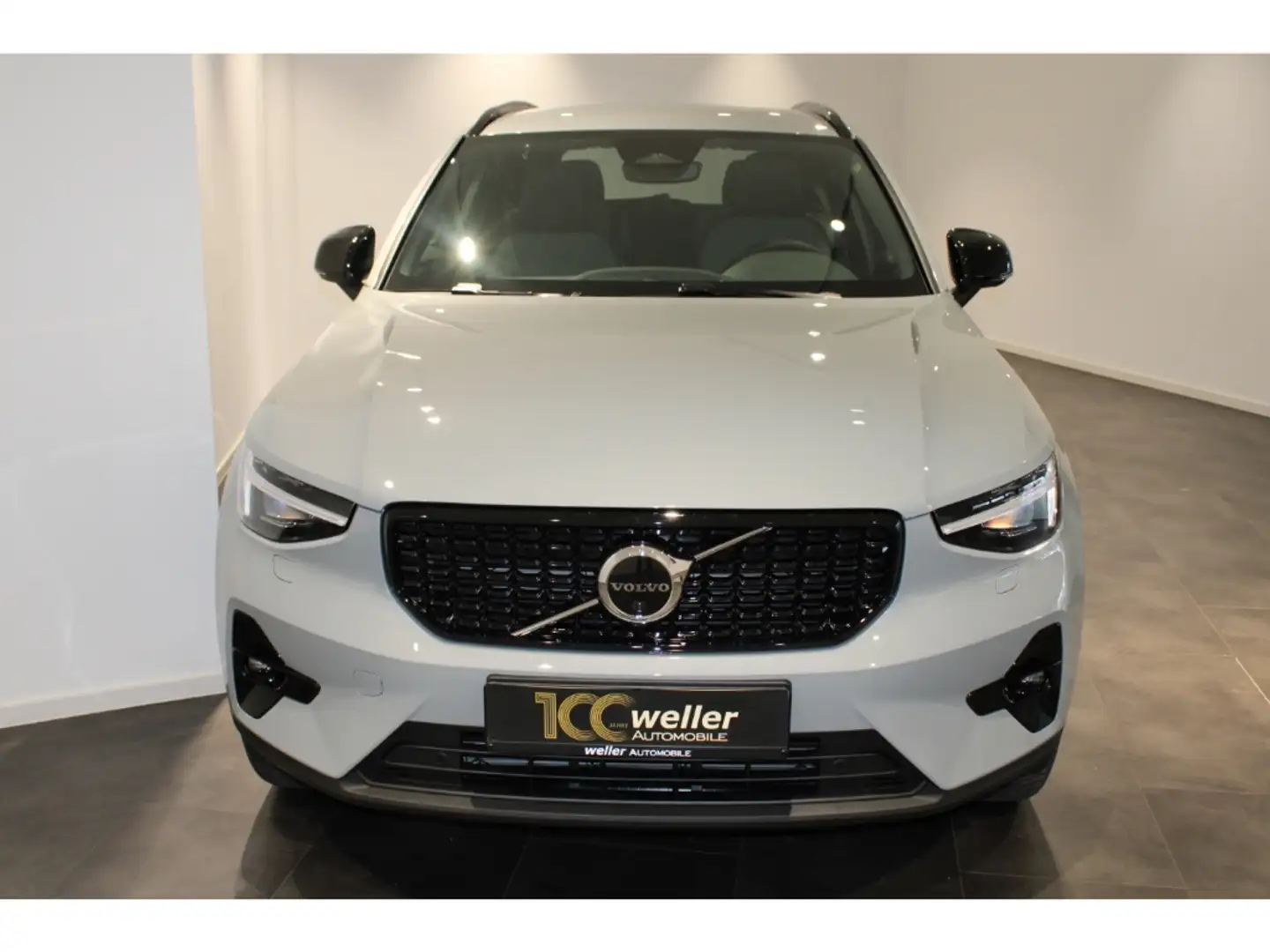 Volvo XC40 B3 B Plus Dark Business-Paket Frontscheibenheizung Grau - 2