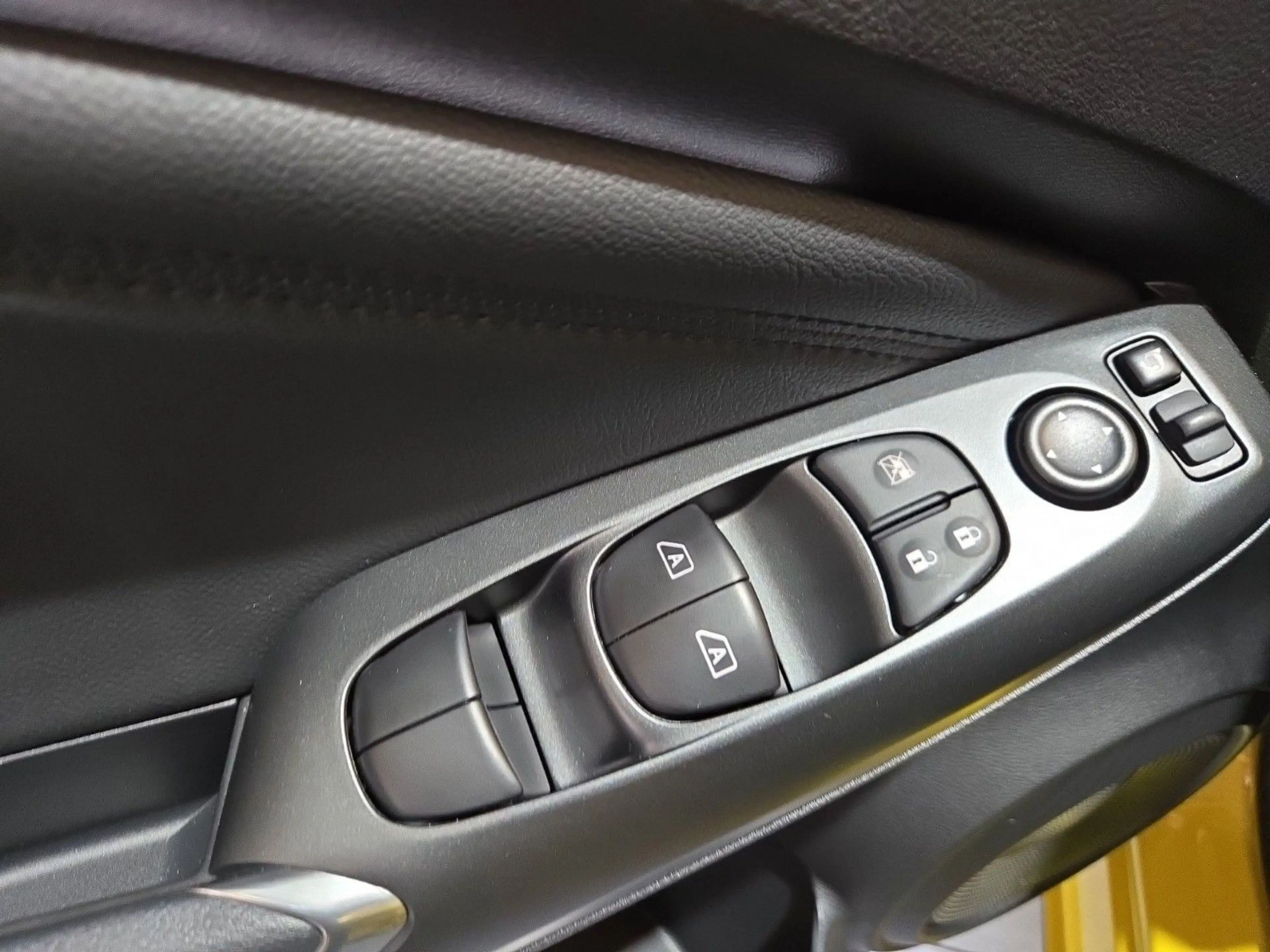 Nissan Juke N-Connecta 1.6 Hybrid 4AMT 143PS AT *NAVI* — photo 13