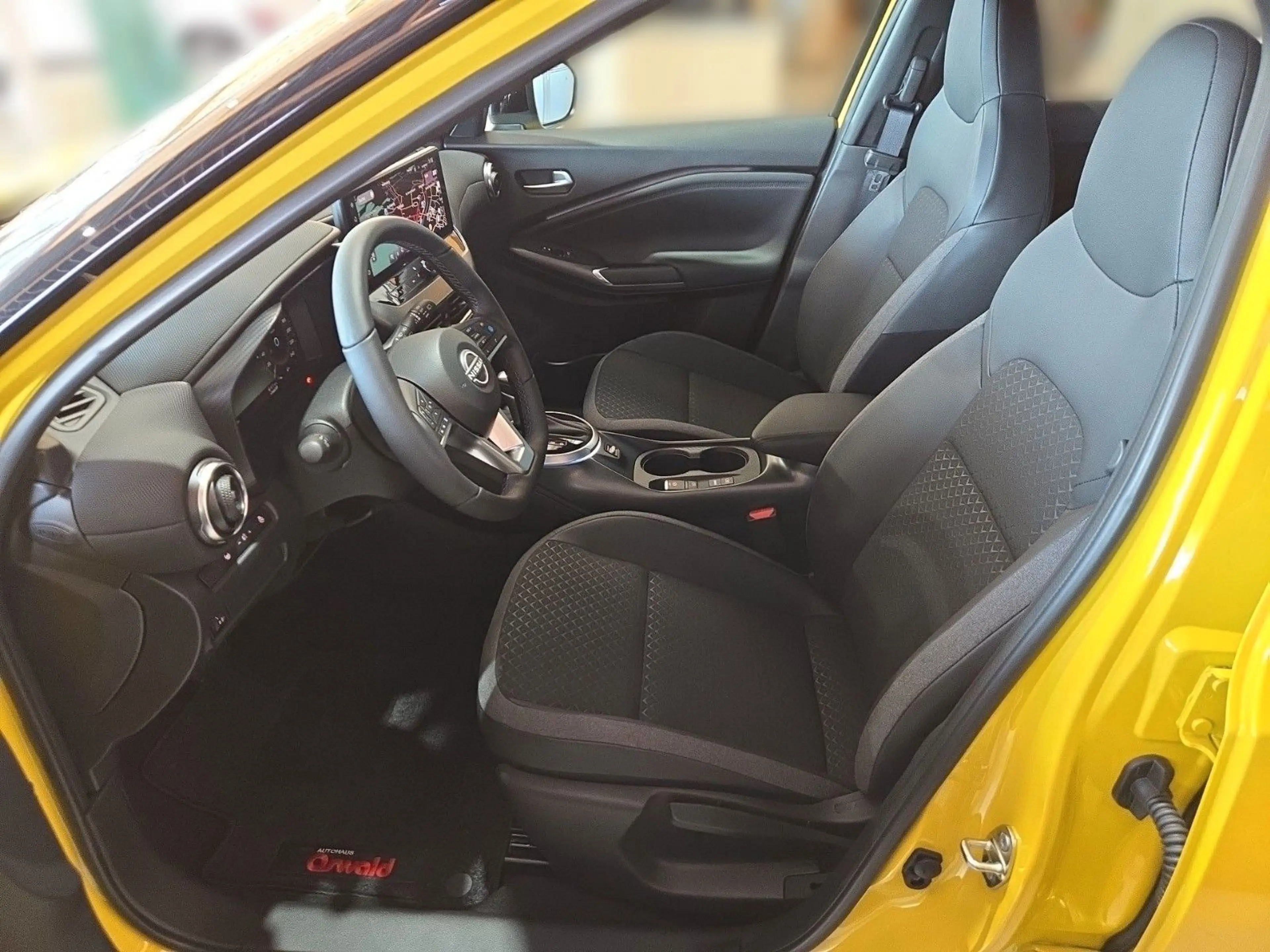 Nissan Juke N-Connecta 1.6 Hybrid 4AMT 143PS AT *NAVI* — photo 7