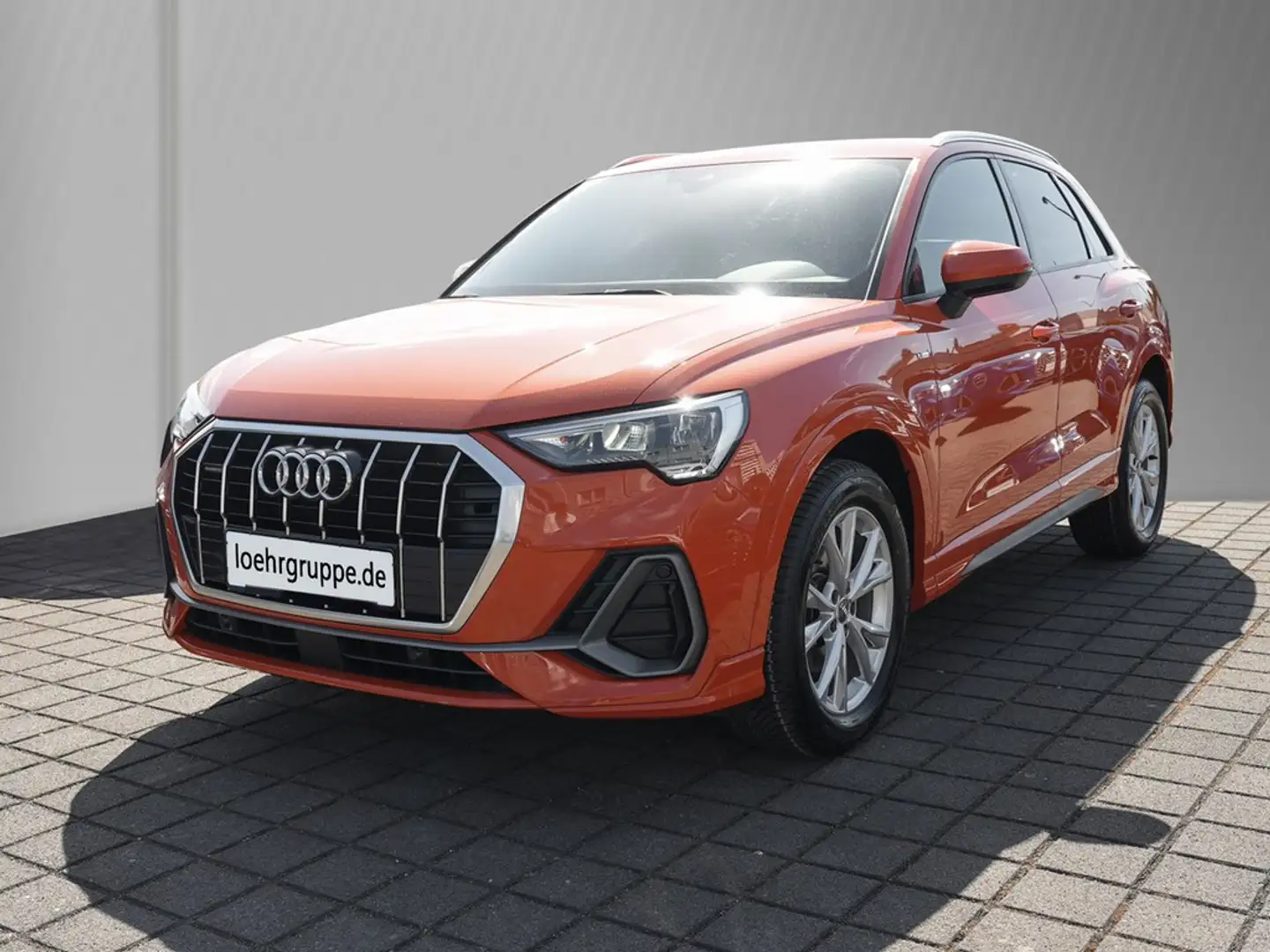 Audi Q3 35 TDI quattro S Line / LED / GRA / DAB / B&O Naranja - 2