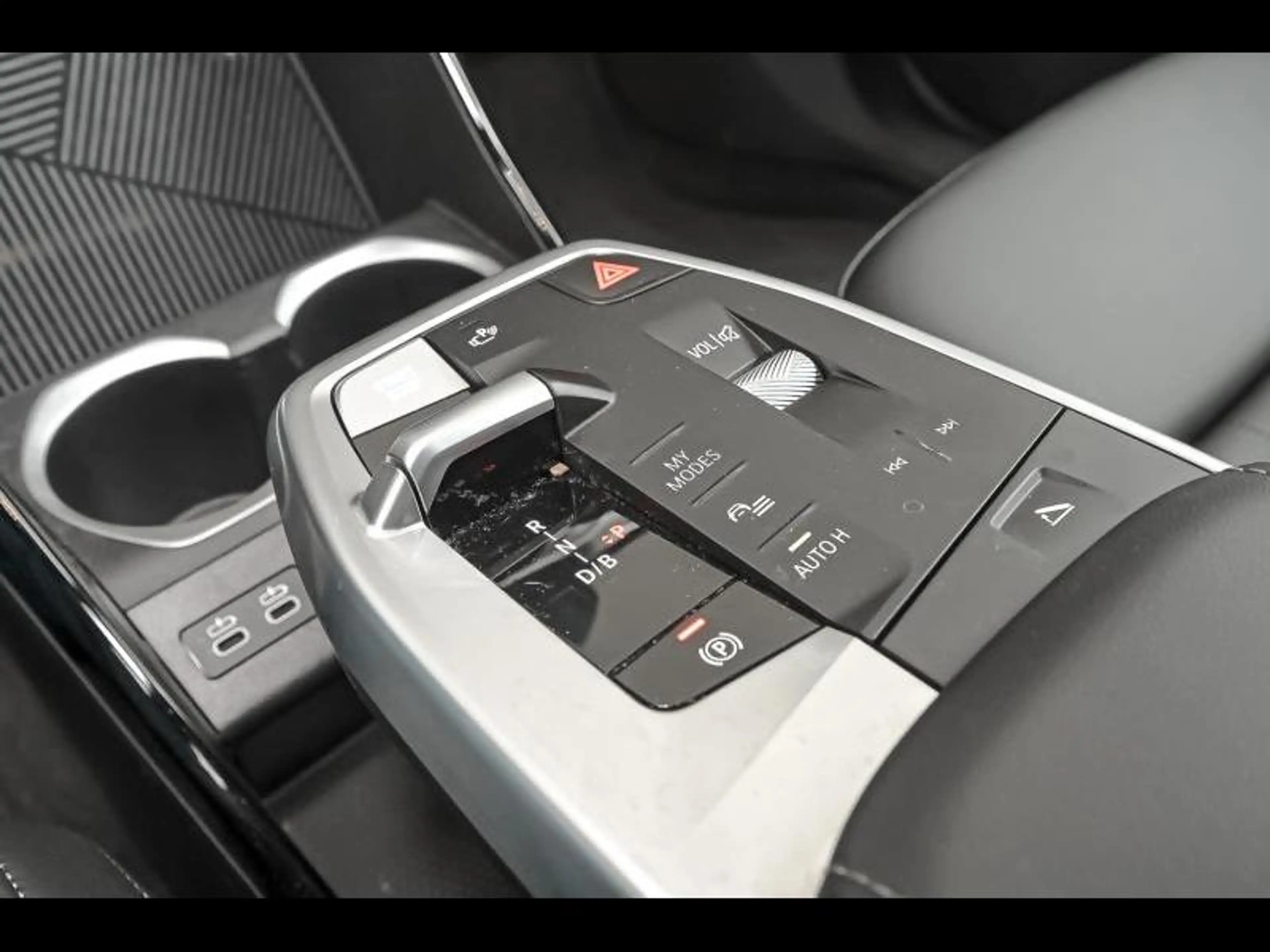 BMW iX2 M Sportpakket — photo 11