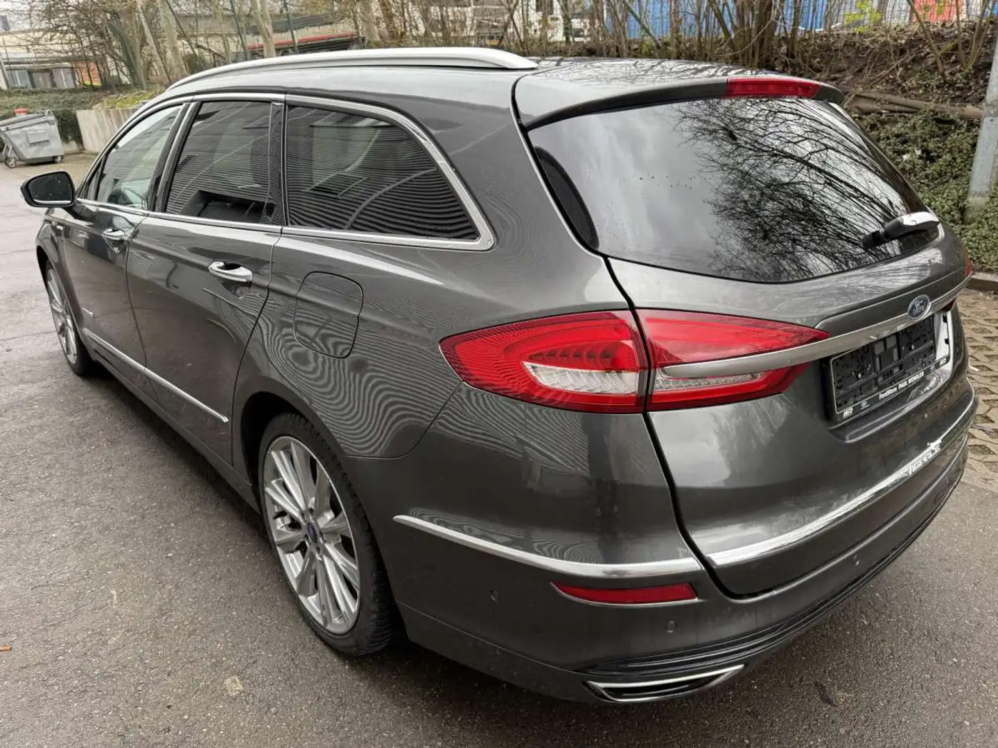 Ford Mondeo 2.0 Hybride Essence 140 VIGNALE Gris - 2