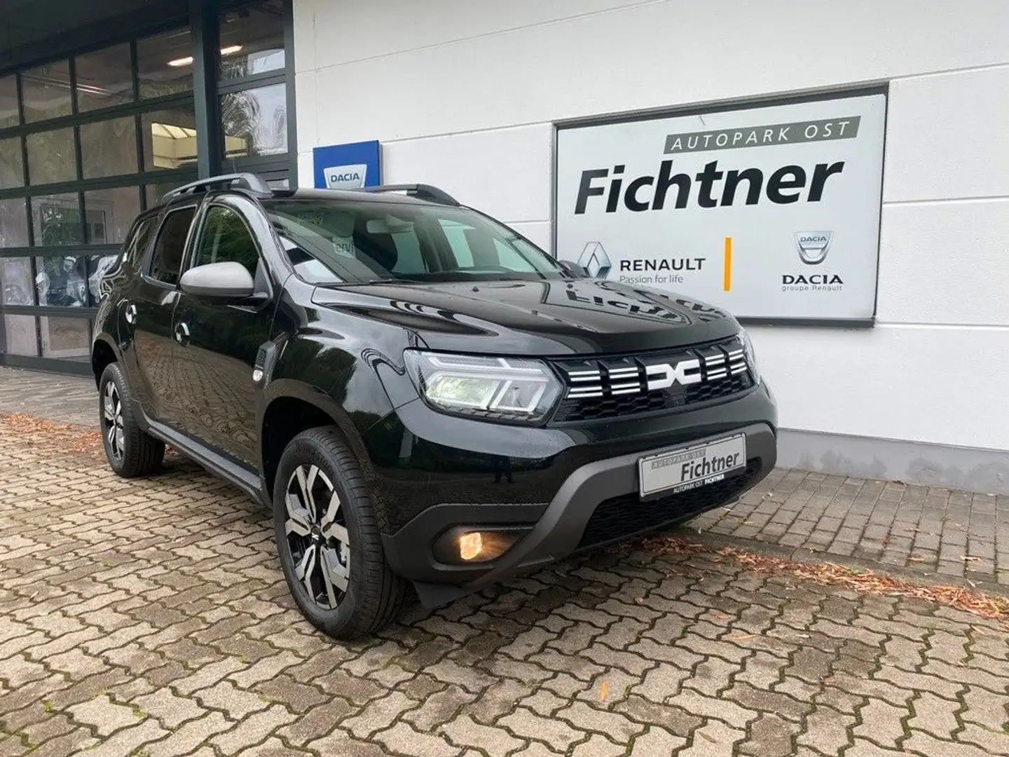 Dacia Duster TCe 130 Journey+ VOLLAUSSTATTUNG Black - 1