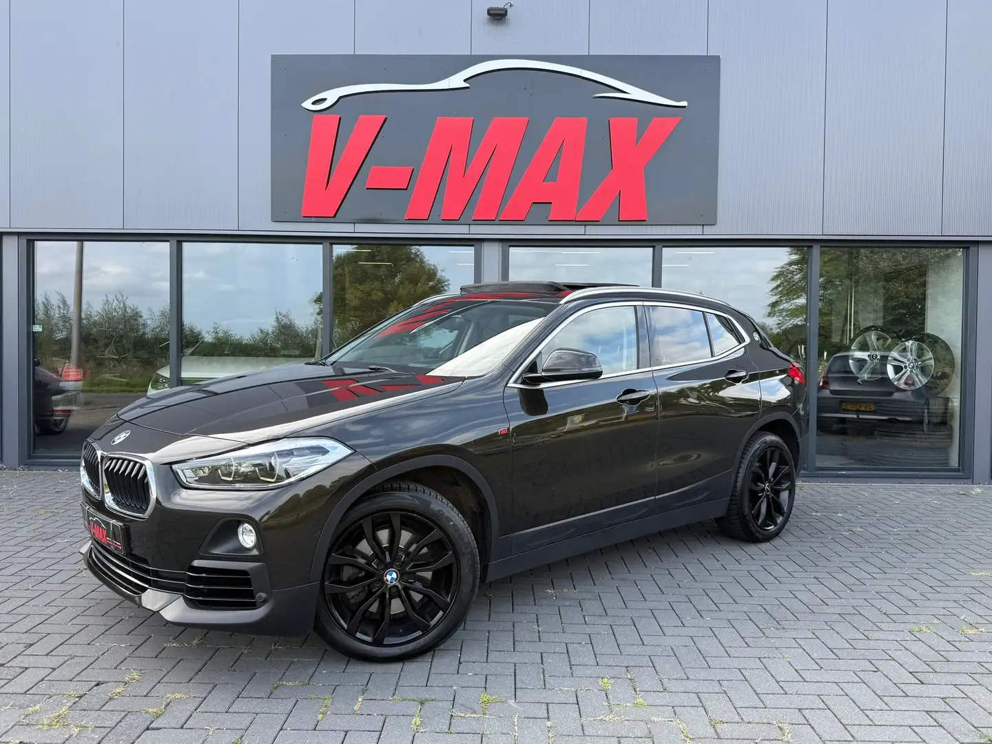 BMW X2 2.0i xDrive20i Aut High Exec Pano Leder HUD LED Na Brun - 1
