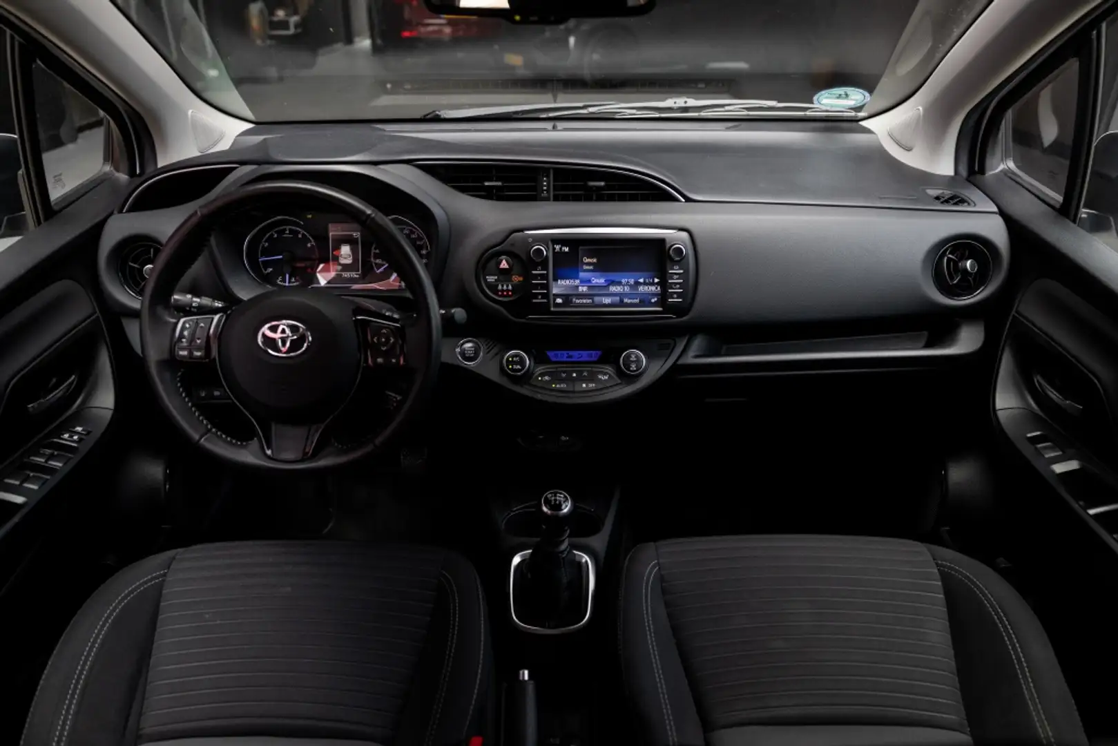 Toyota Yaris 1.5 VVT-i Dynamic Blanc - 2