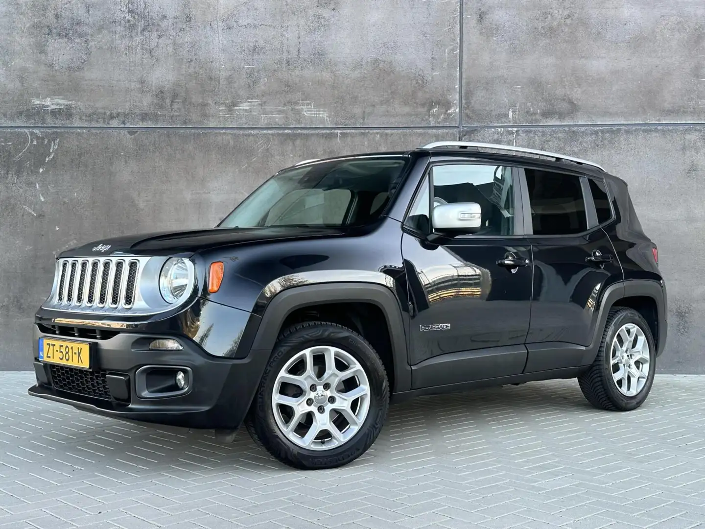 Jeep Renegade 1.4 MultiAir Limited NWE APK | Climate control | L Zwart - 1