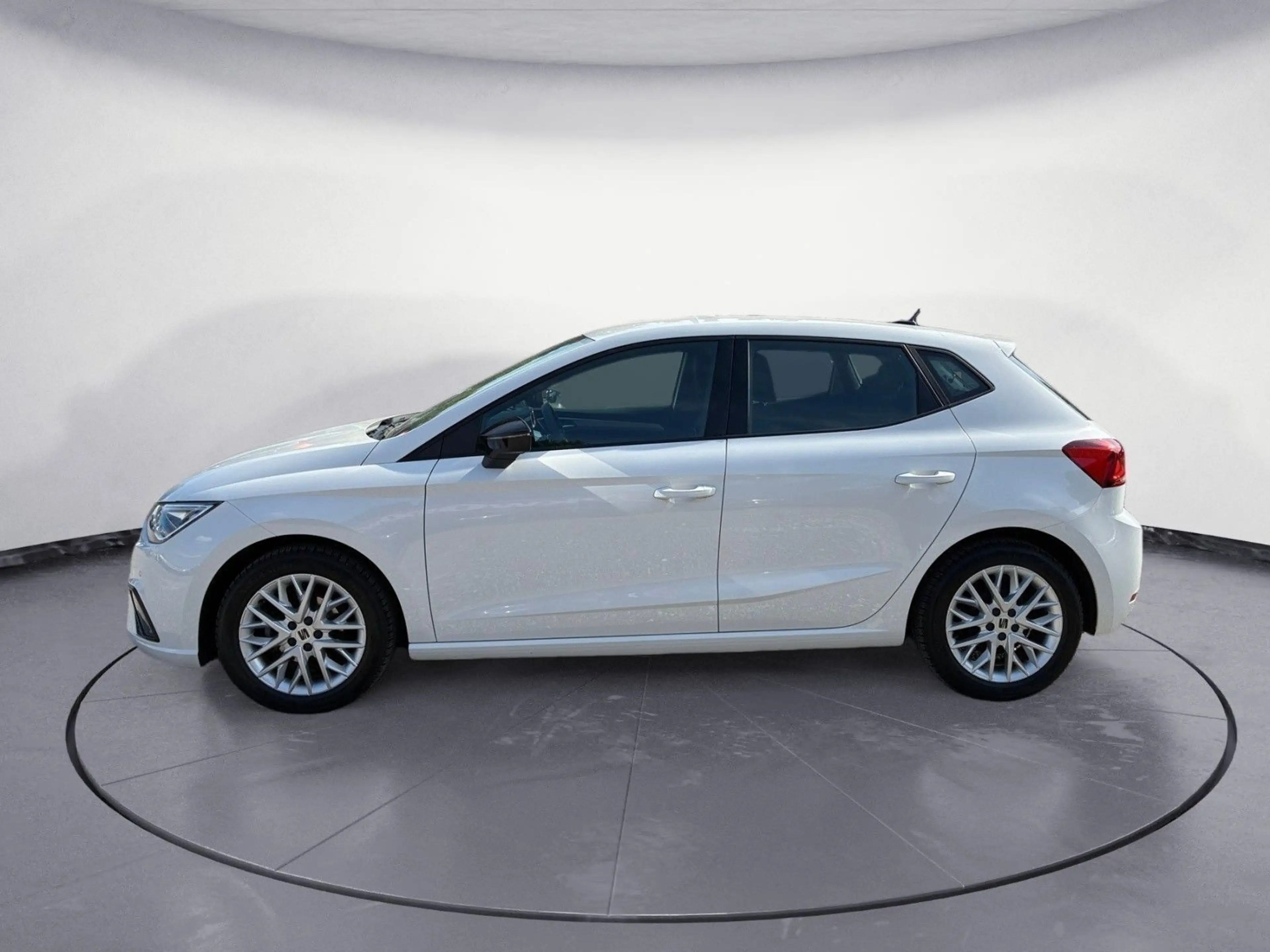 SEAT Ibiza 1,0 TSI FR VIRTUAL-COCKPIT*TEMPOMAT*KLIMA* — photo 2