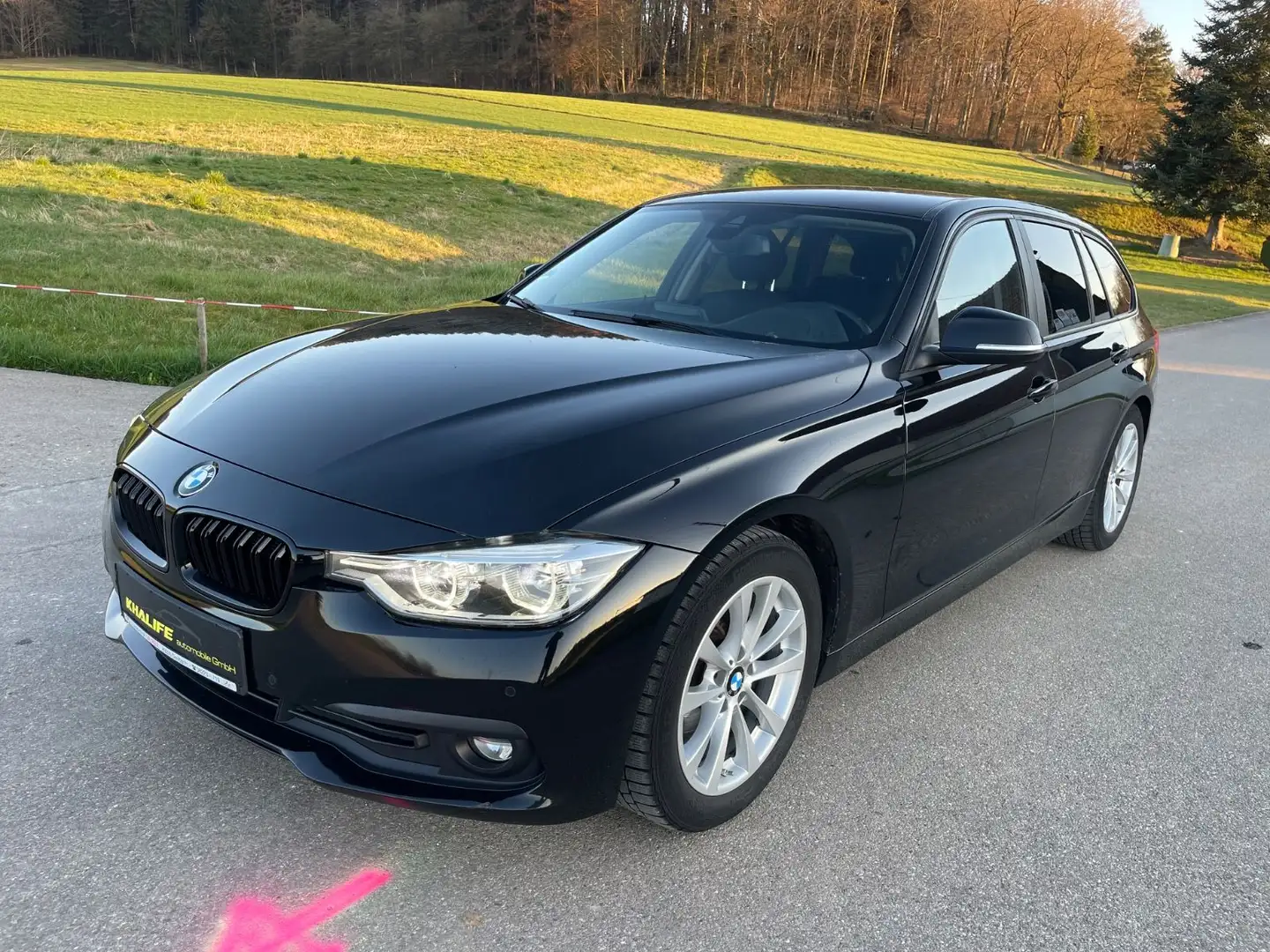 BMW 318 Baureihe 3 Touring 318 d Advantage Fekete - 1
