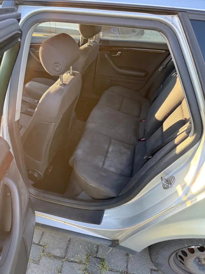 Audi A4 Grau - 1