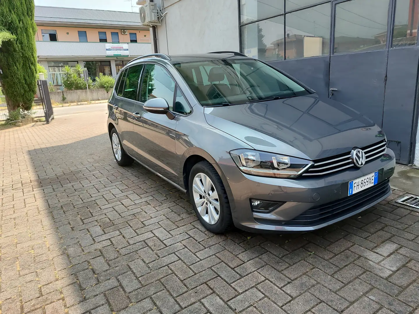 Volkswagen Golf Golf Sportsvan 1.6 tdi Comfortline Business 115cv Grigio - 1