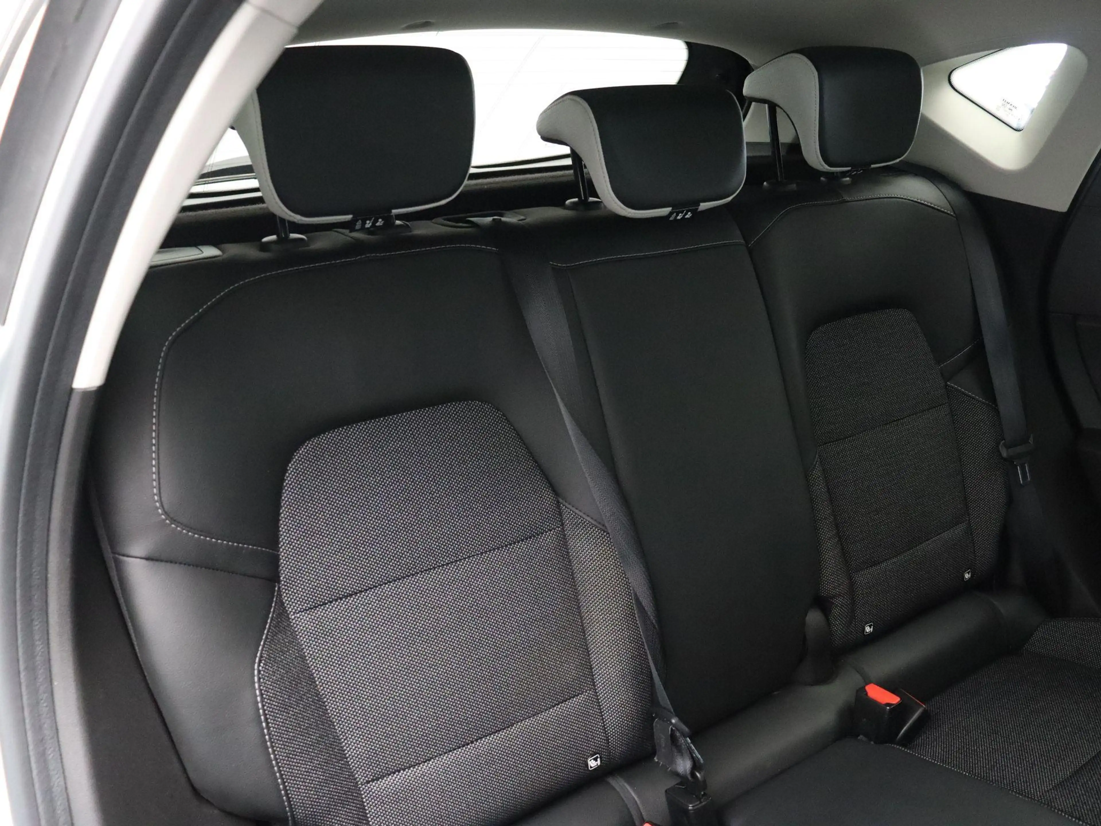 Renault Captur 1.0 TCe 100 Intens | Cruise Control | Climate Cont — photo 9