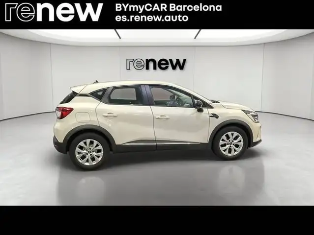 Renault Captur view 2