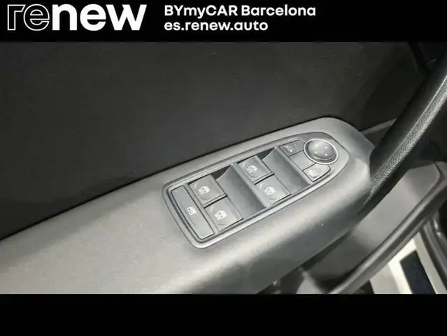 Renault Captur view 12