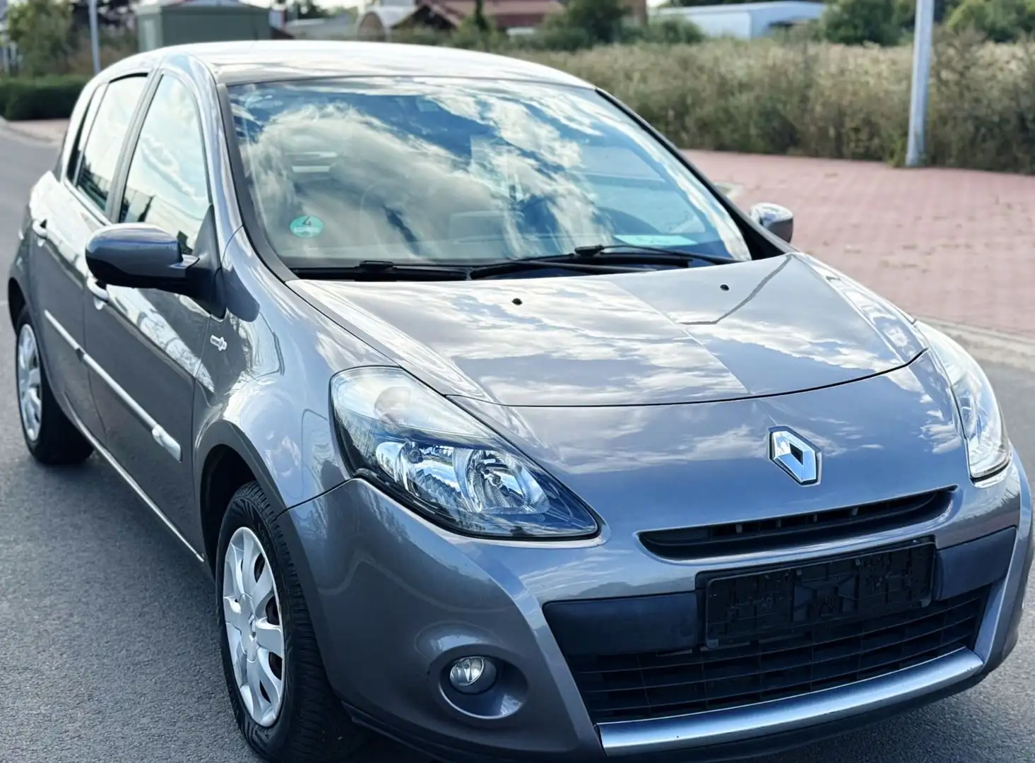 Renault Clio III 1.2 16V Tom Tom Edition.Inspektion NEU Grau - 1