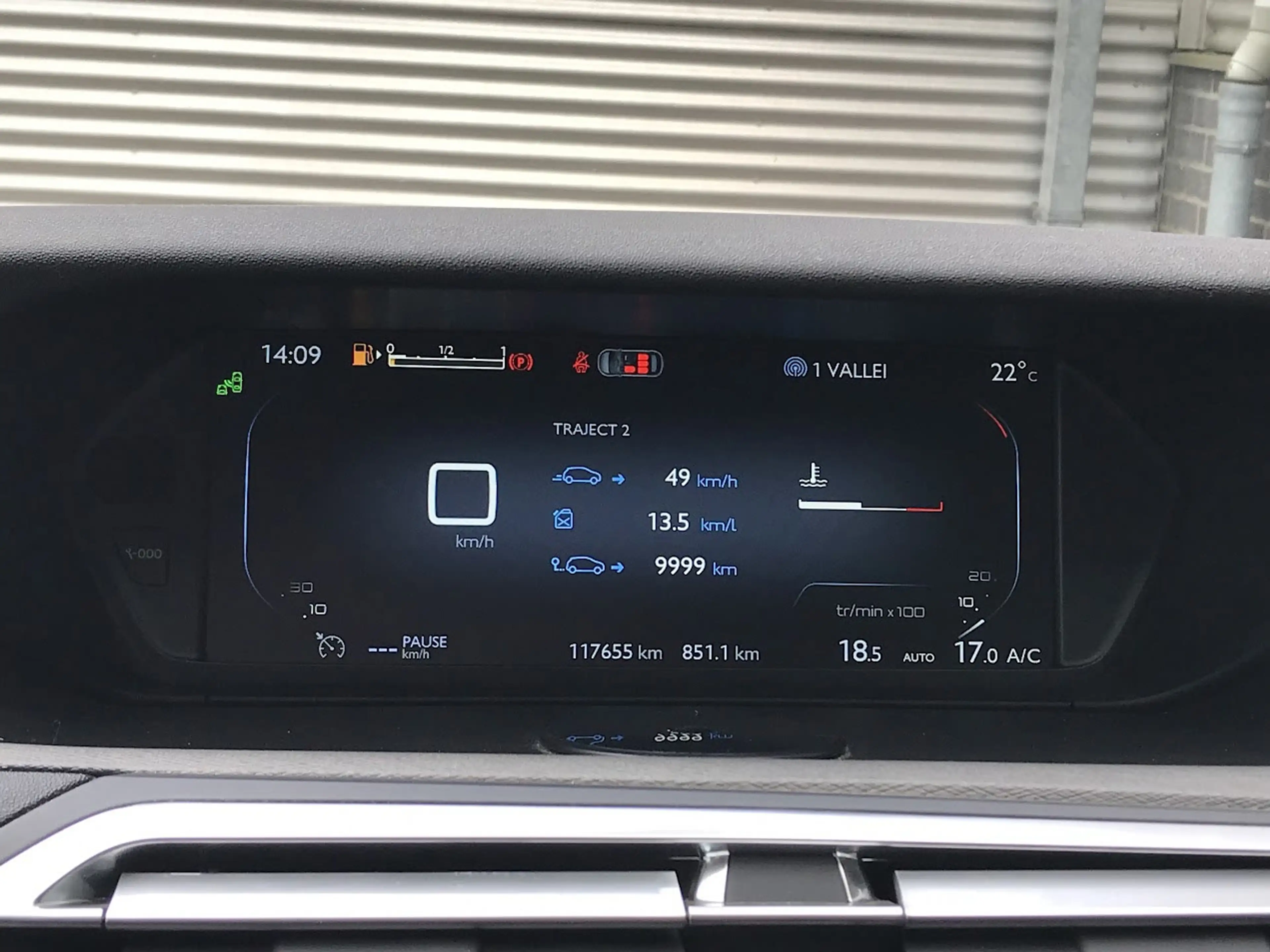 Citroen C4 Picasso 1.2 PureTech Intensive Navi|Camera|PDC|Keyless — photo 12
