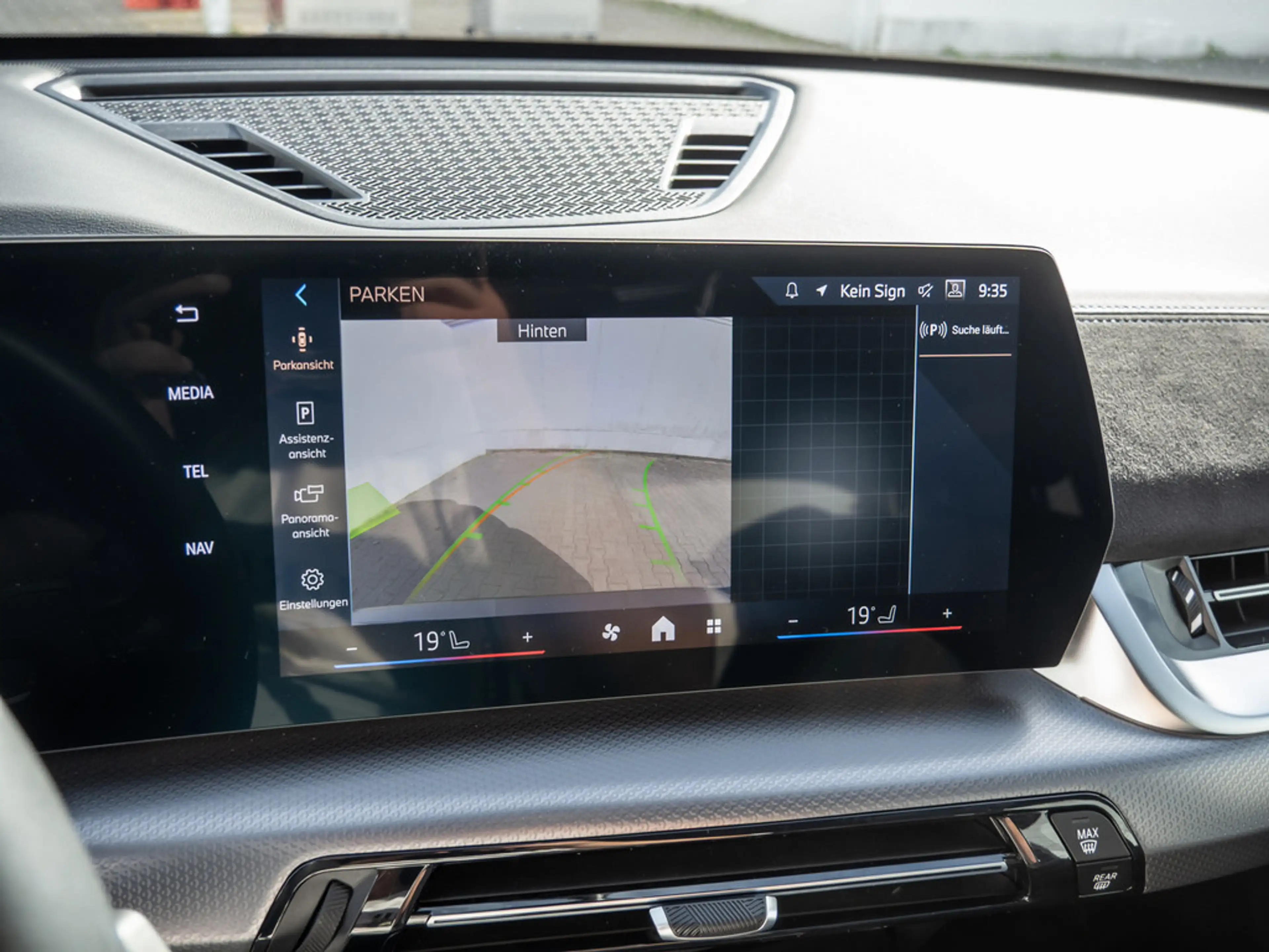 BMW X1 sDrive 18i M-Sport LED+NAVI+KAM+SHZG — photo 15