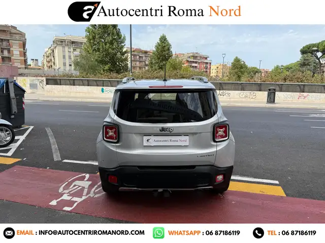 Jeep Renegade view 4