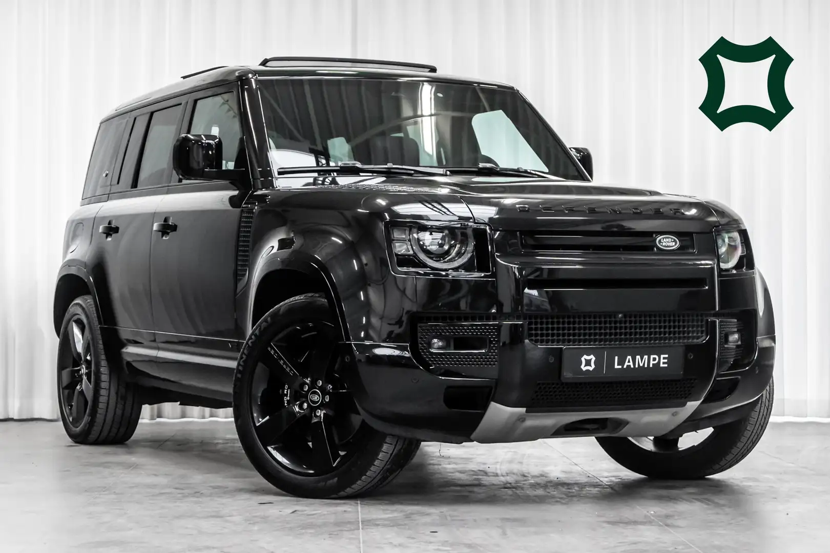 Land Rover Defender 110 V8 P525 Full Black Trekhaak Pano HUD 360 ACC Zwart - 1
