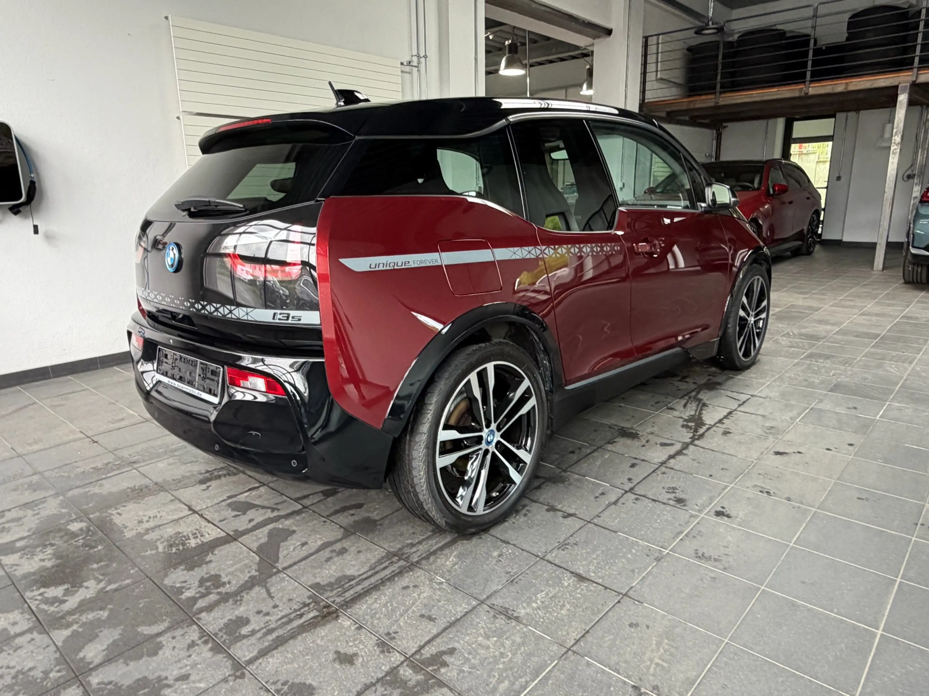 BMW i3 s Unique Forever Panoramadach_HarmanKardon_Keyless — photo 5