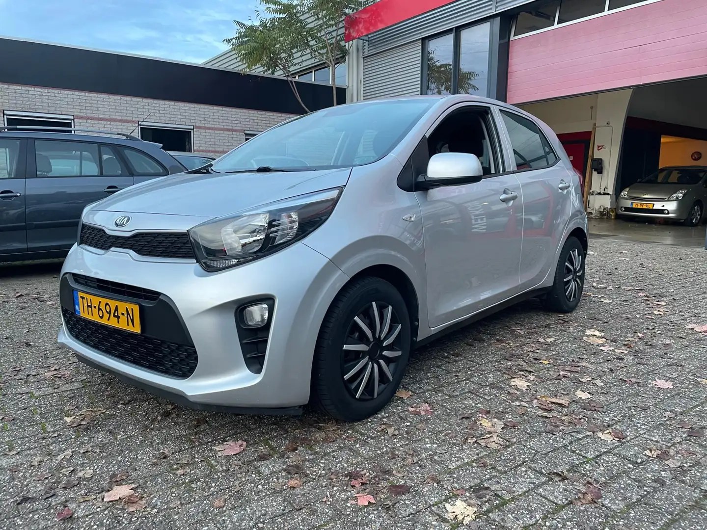 Kia Picanto 1.0 CVVT EconomyPlusLine airco 85000 km Grijs - 2
