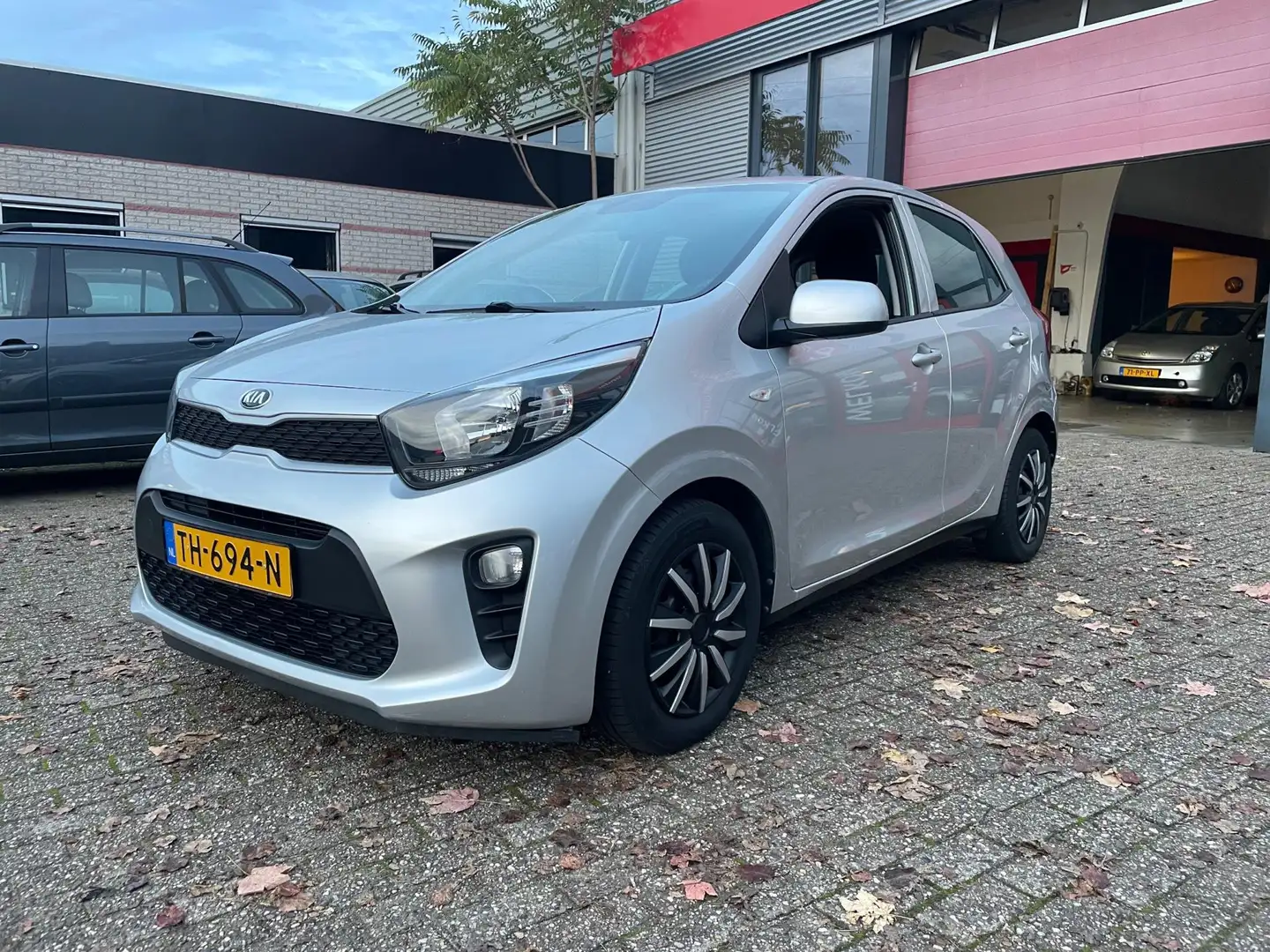 Kia Picanto 1.0 CVVT EconomyPlusLine airco 85000 km Grijs - 1