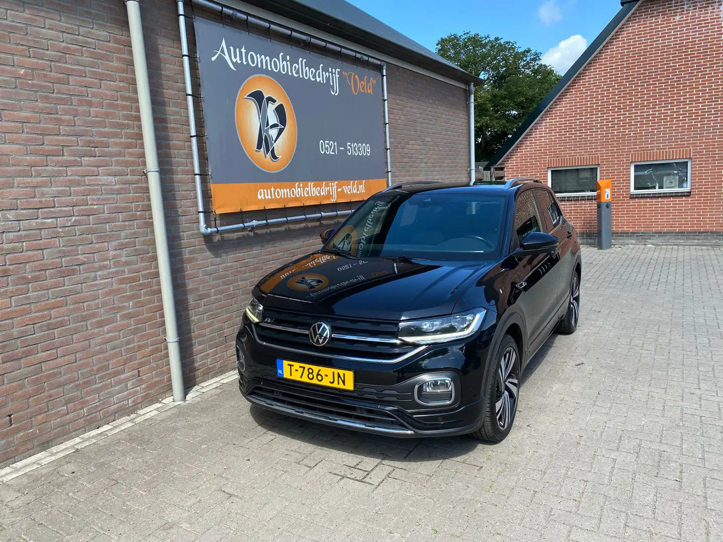 Volkswagen T-Cross 1.0 TSI R-Line Zwart - 1