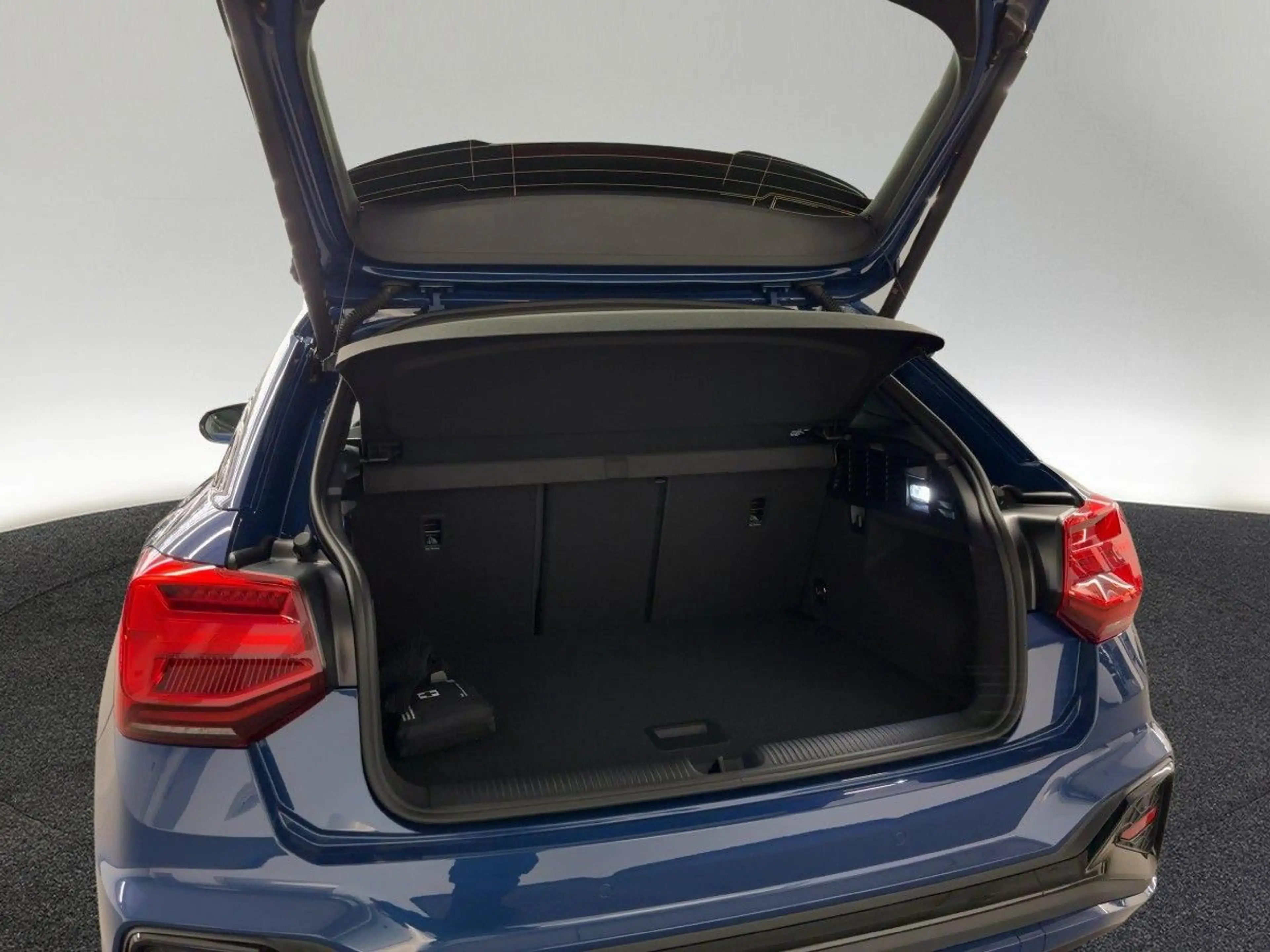 Audi SQ2 TFSI S tr. — photo 7