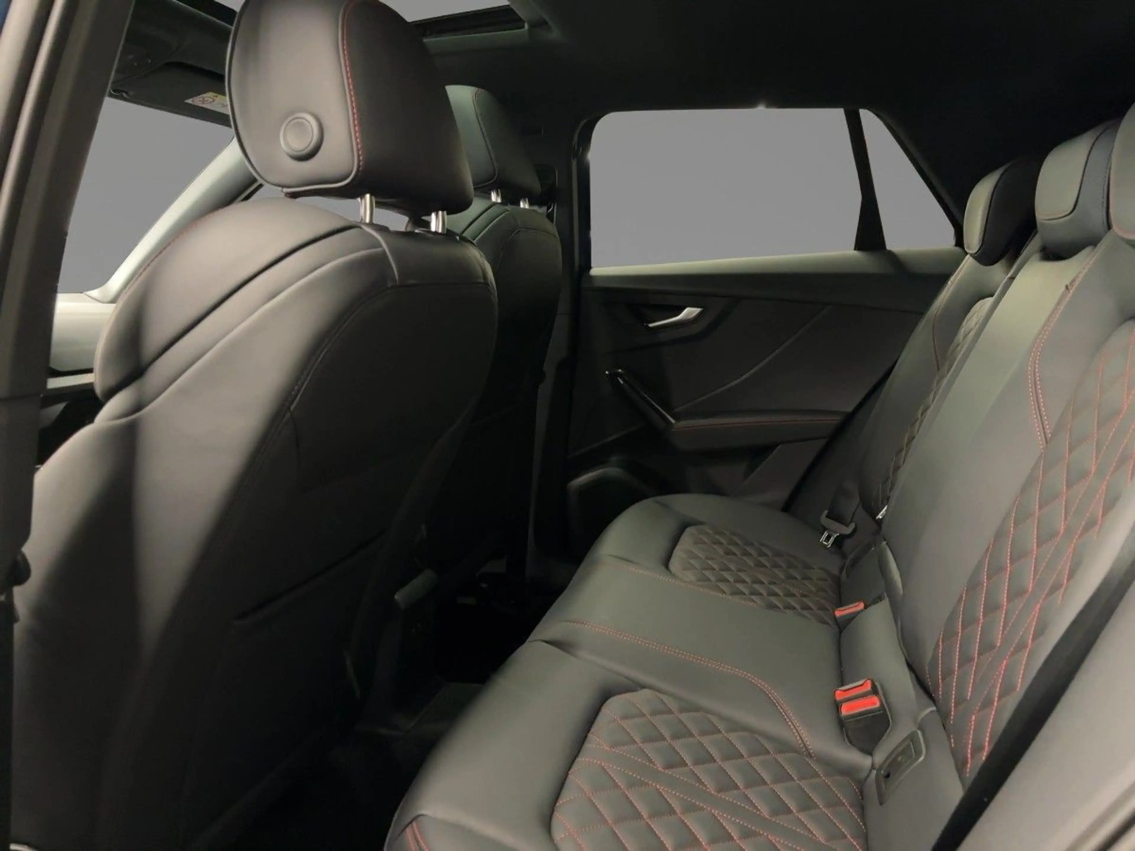 Audi SQ2 TFSI S tr. — photo 9