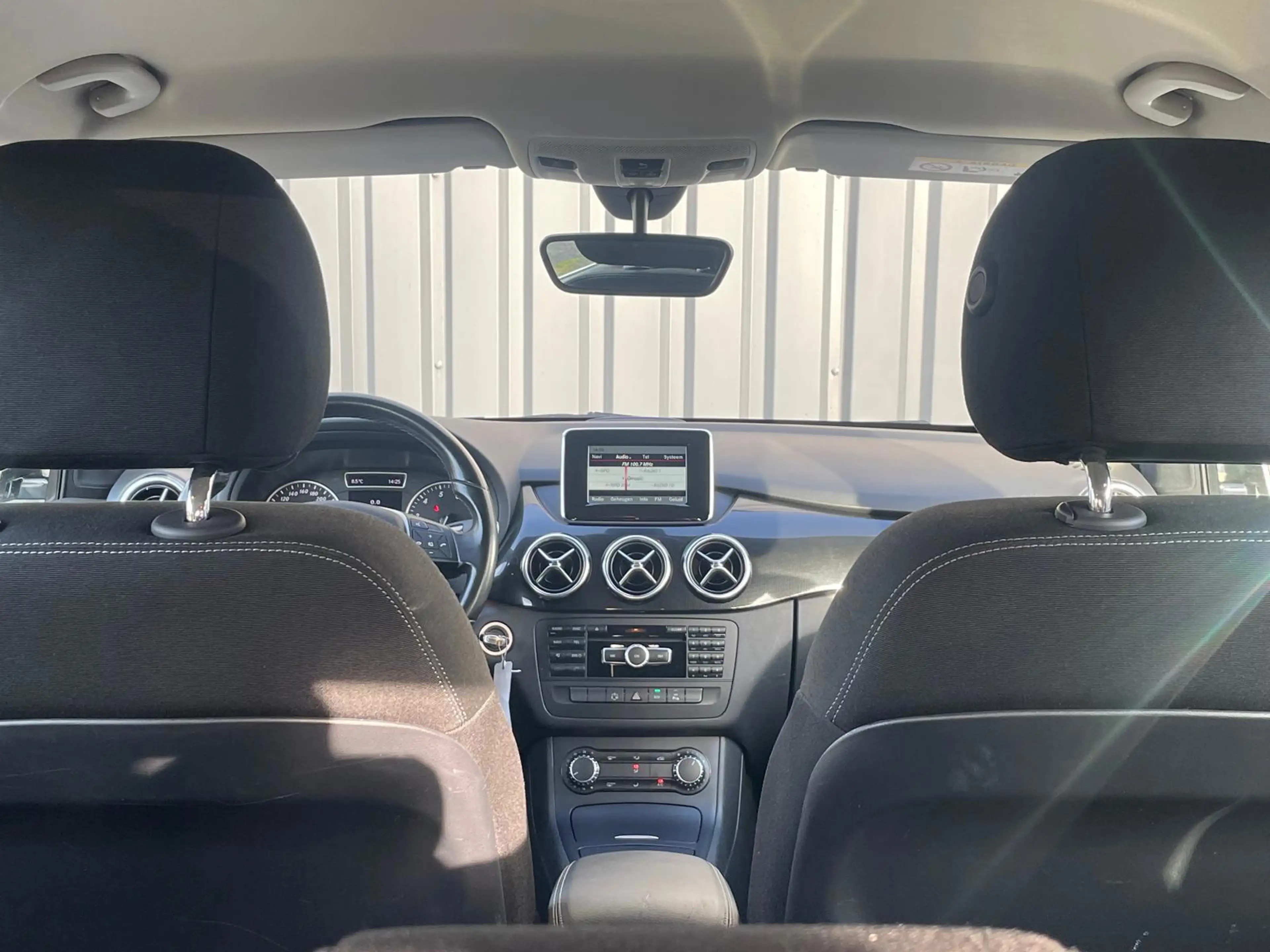 Mercedes-Benz B 200 Ambition, Carplay, Trekhaak, super nette auto — photo 13