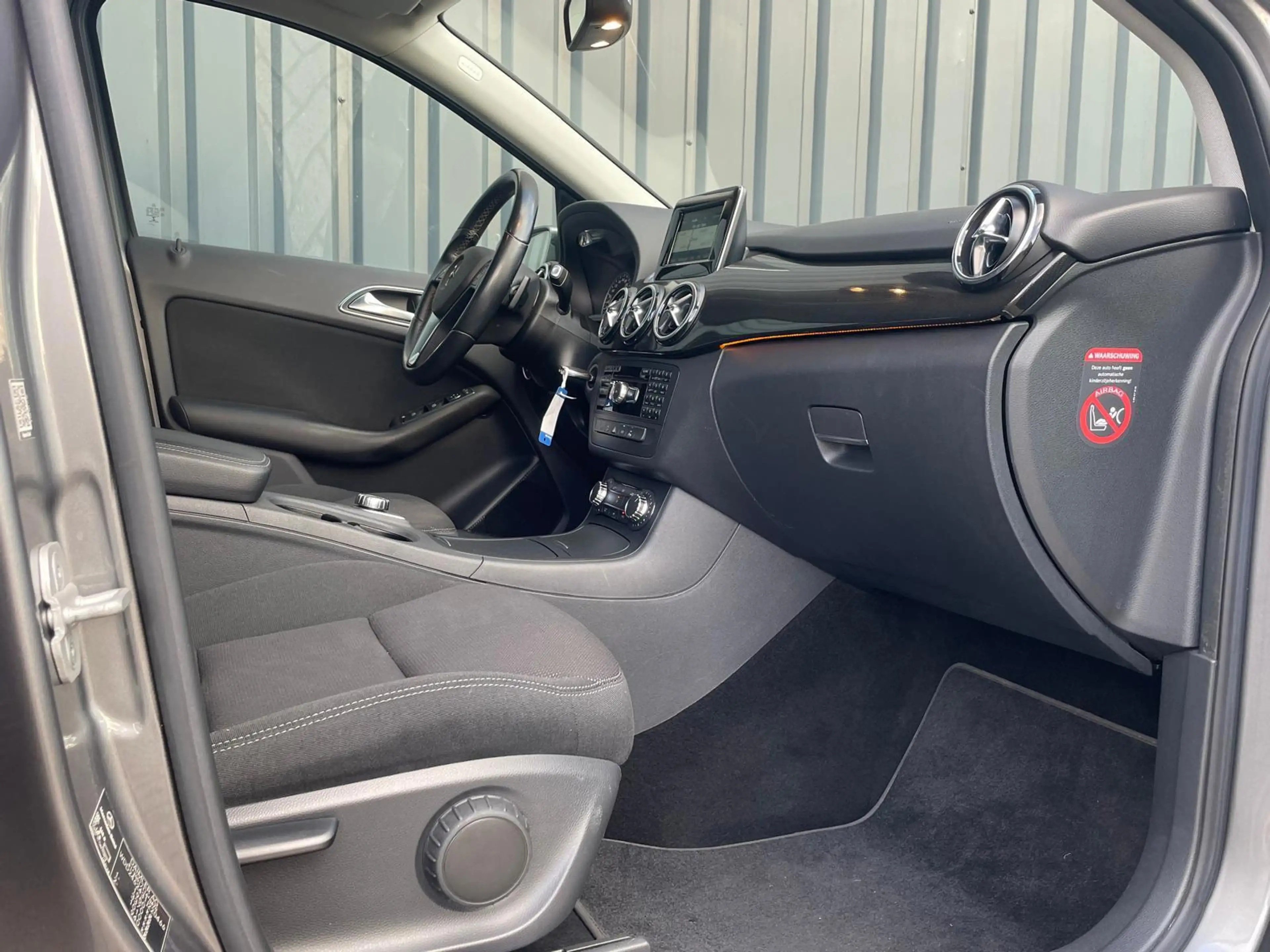 Mercedes-Benz B 200 Ambition, Carplay, Trekhaak, super nette auto — photo 11