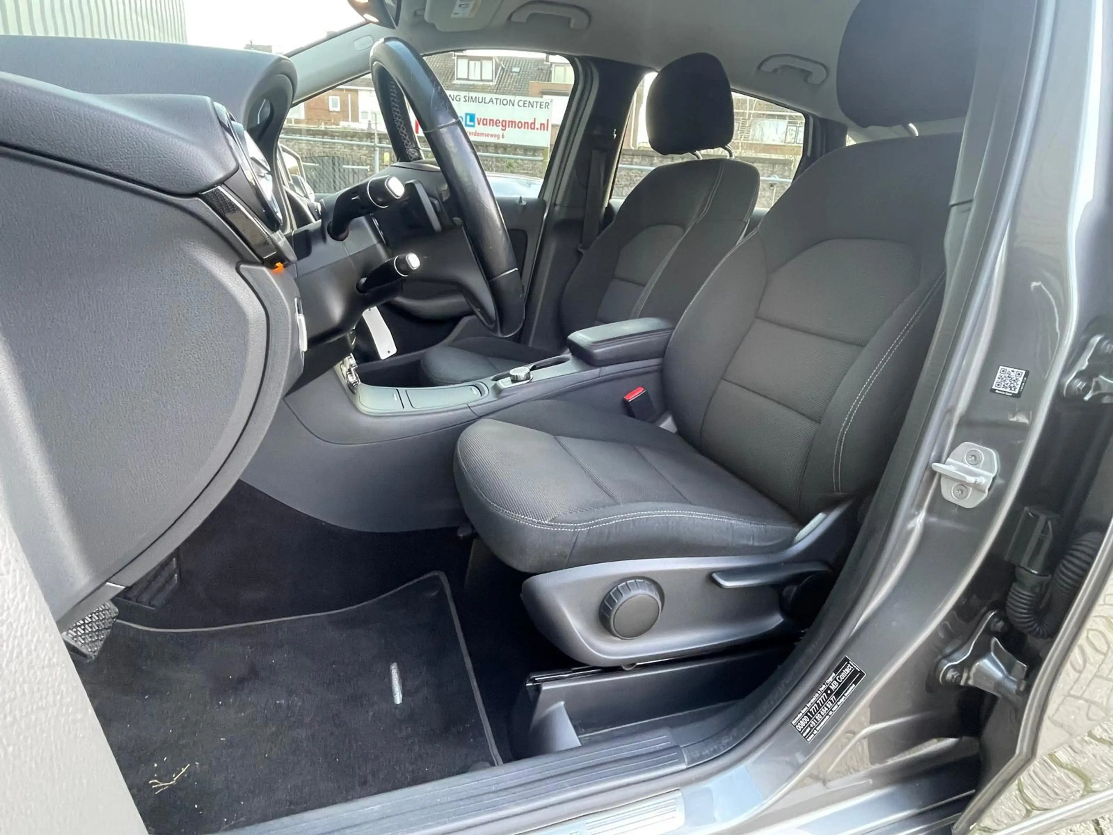 Mercedes-Benz B 200 Ambition, Carplay, Trekhaak, super nette auto — photo 5