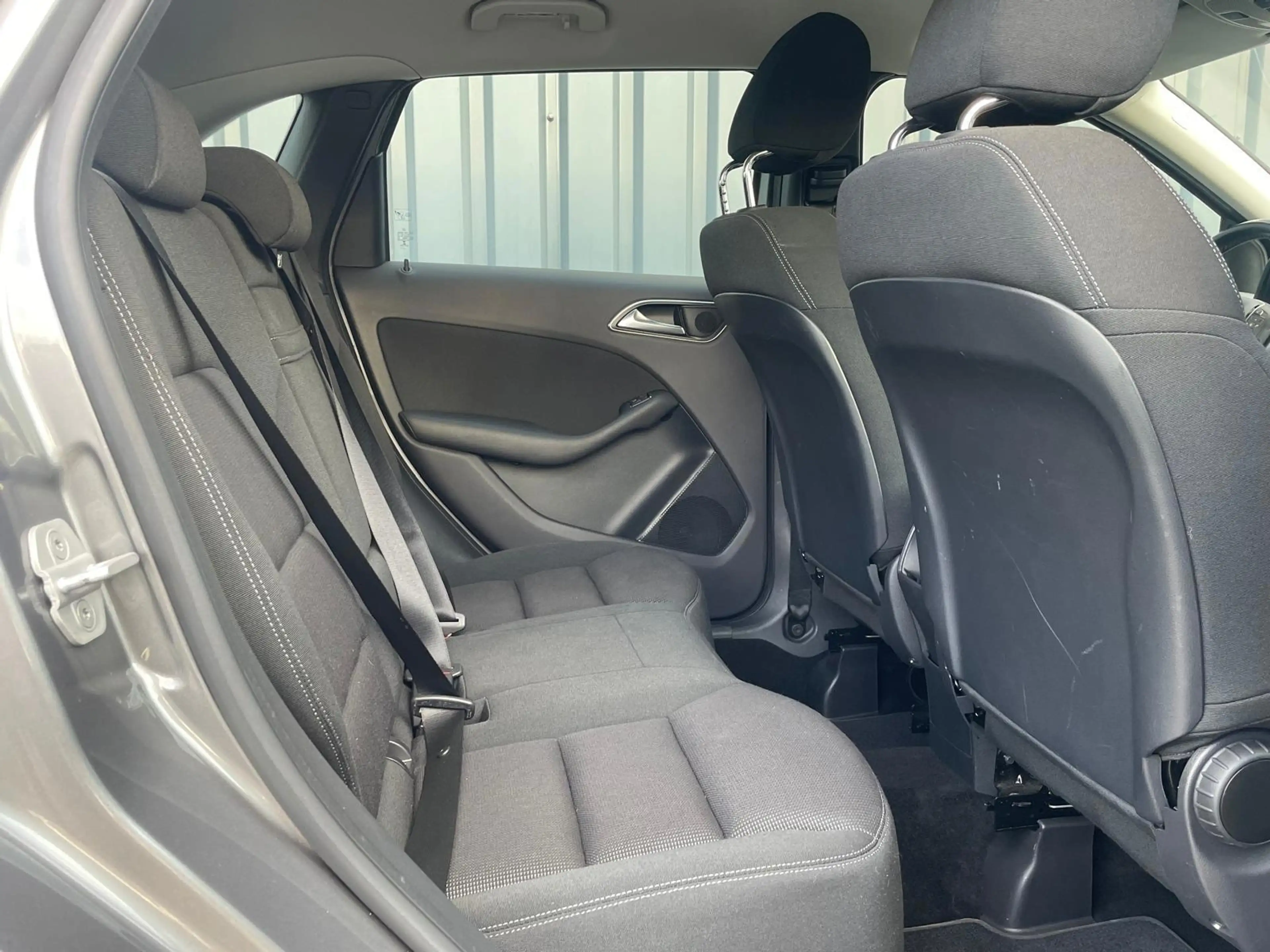 Mercedes-Benz B 200 Ambition, Carplay, Trekhaak, super nette auto — photo 7