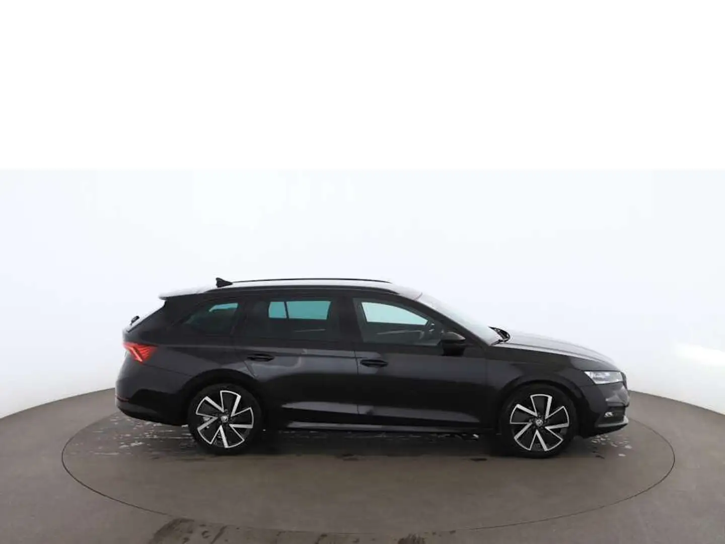 Skoda Octavia Combi 2.0 TDI First Aut MATRIX NAV ASSIST Black - 2